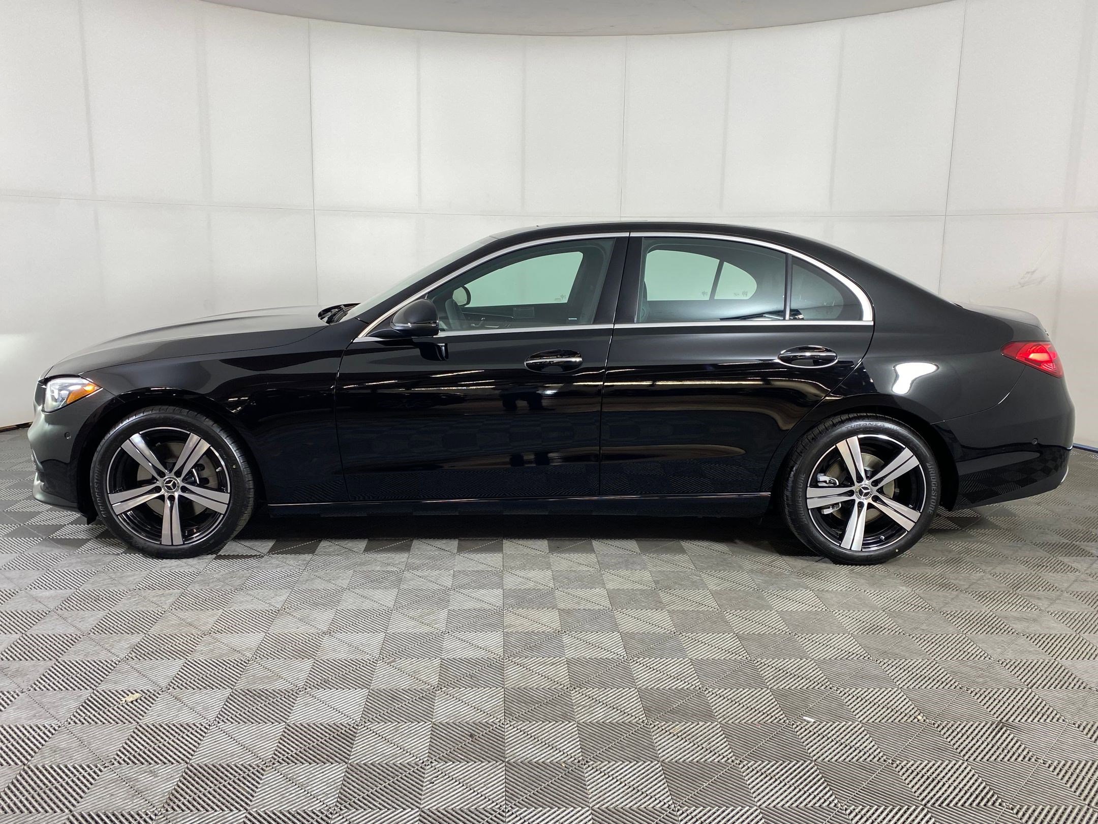 2025 Mercedes Benz C 300 4MATIC Sedan photo 2