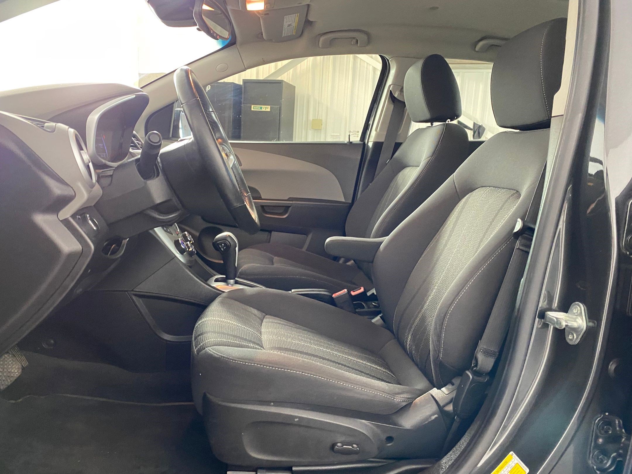 2019 Chevrolet Sonic LT photo 4