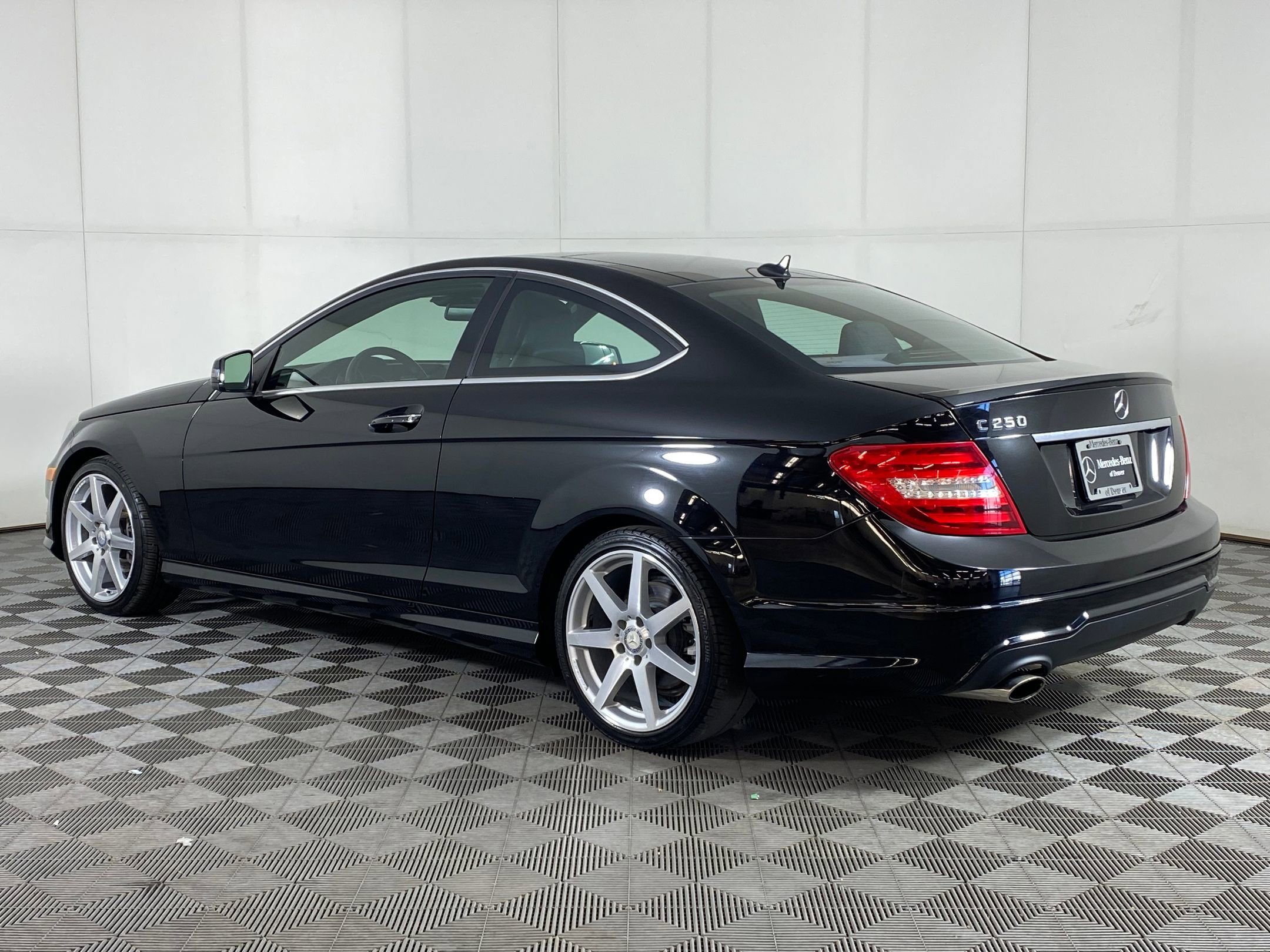 2015 Mercedes Benz C 250 Coupe photo 2