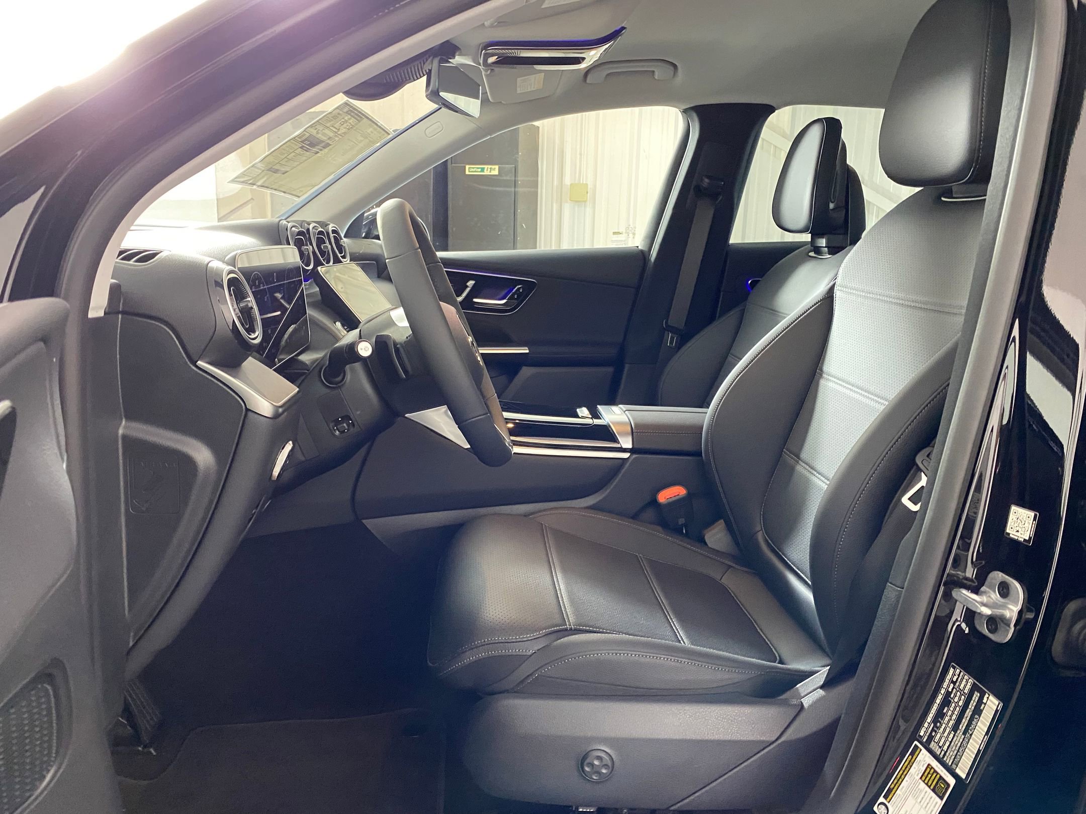 2026 Mercedes Benz GLC 350e 4MATIC photo 4