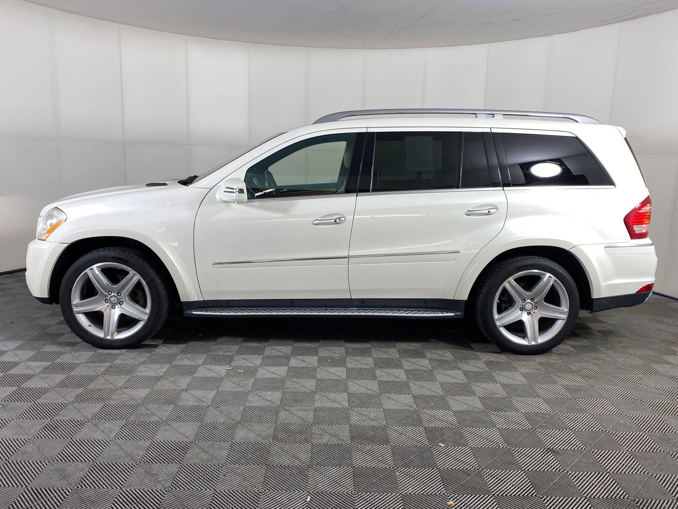 Used 2011 Mercedes-Benz GL-Class GL550 with VIN 4JGBF8GE1BA675730 for sale in Denver, CO