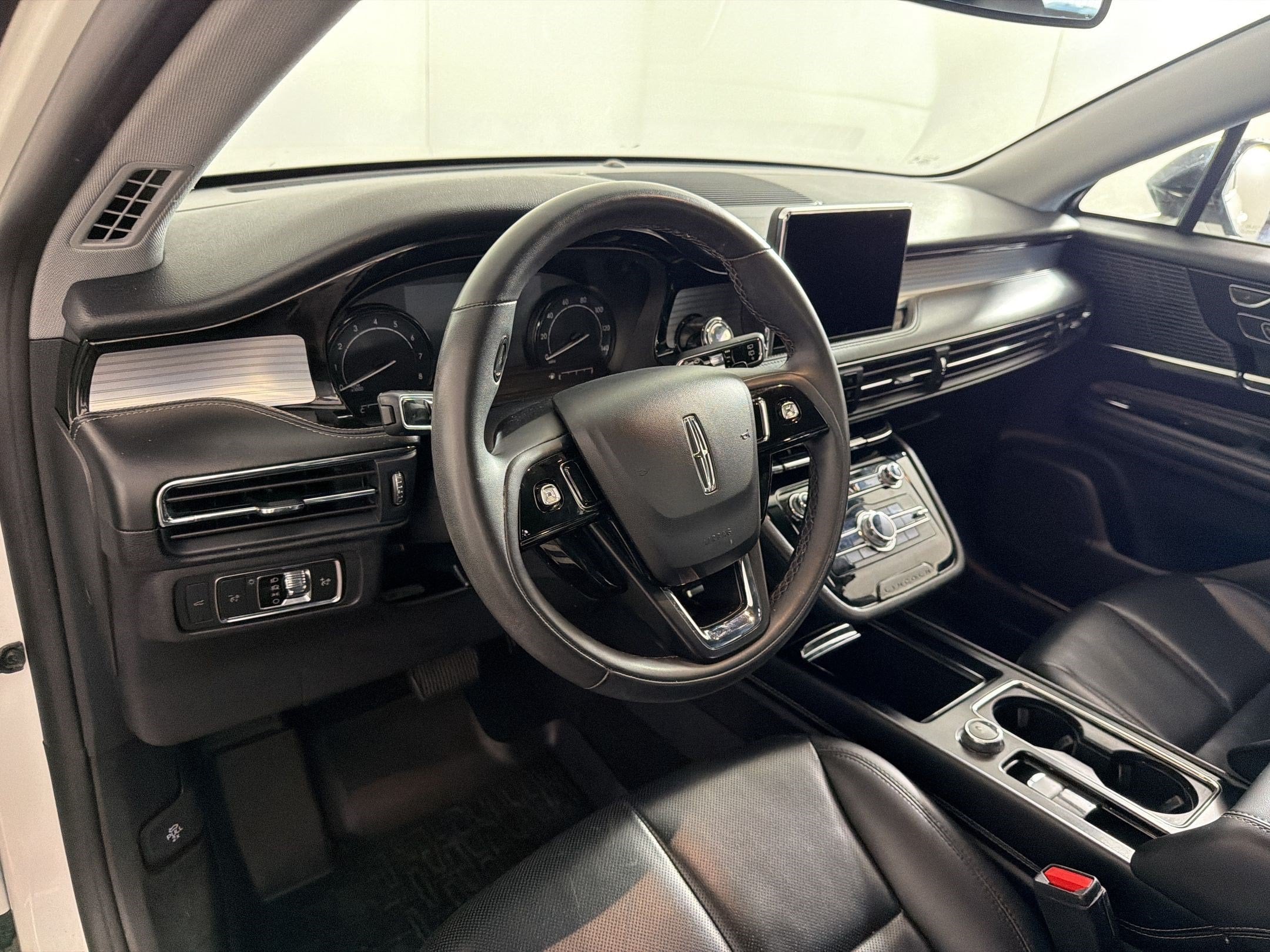 Corsair Standard Sport Utility
