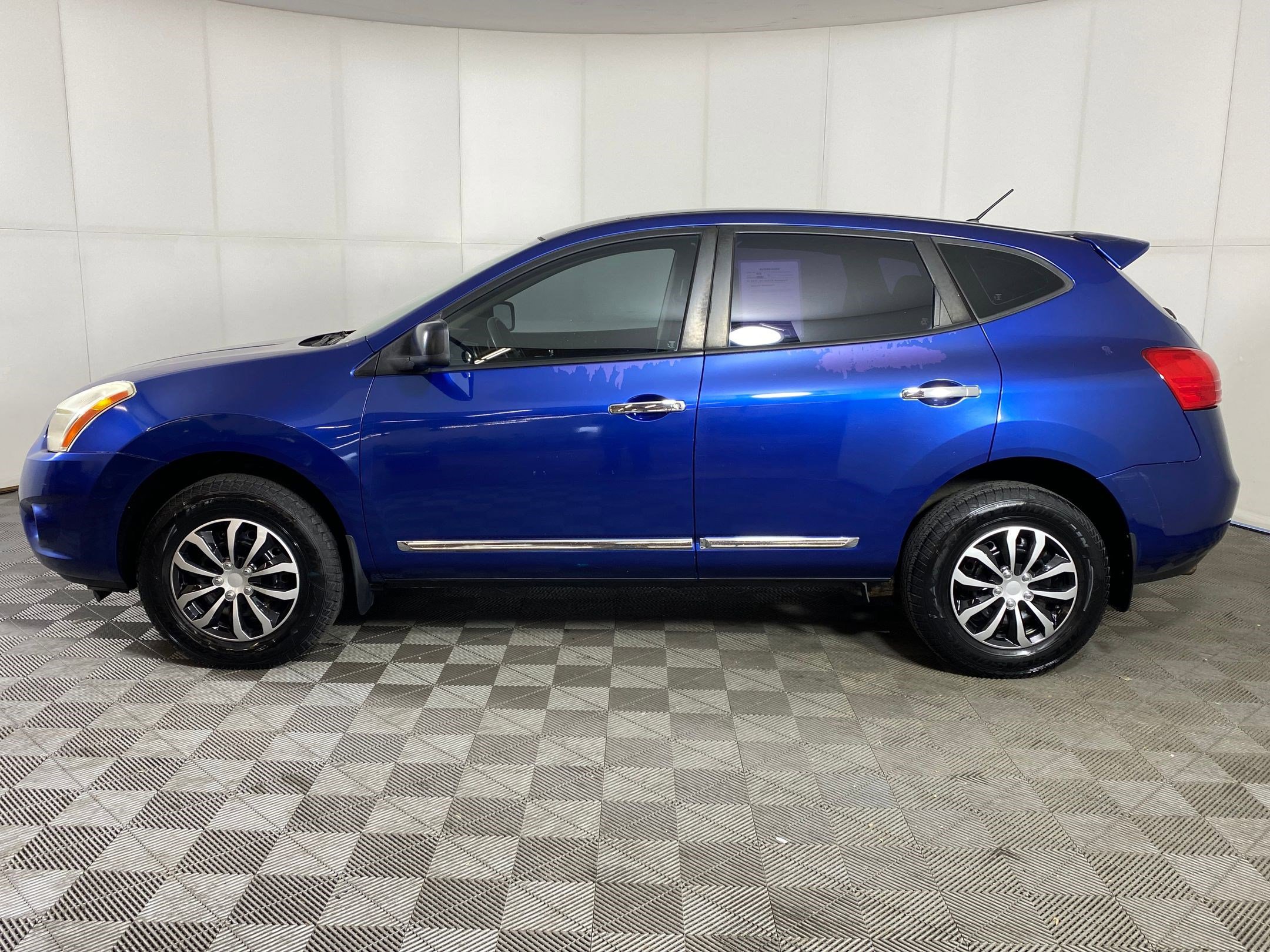 Used 2011 Nissan Rogue S with VIN JN8AS5MV8BW275055 for sale in Denver, CO