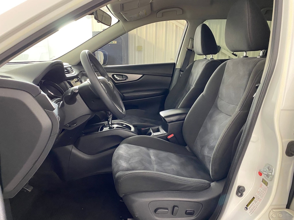 Used 2015 Nissan Rogue SV SUV