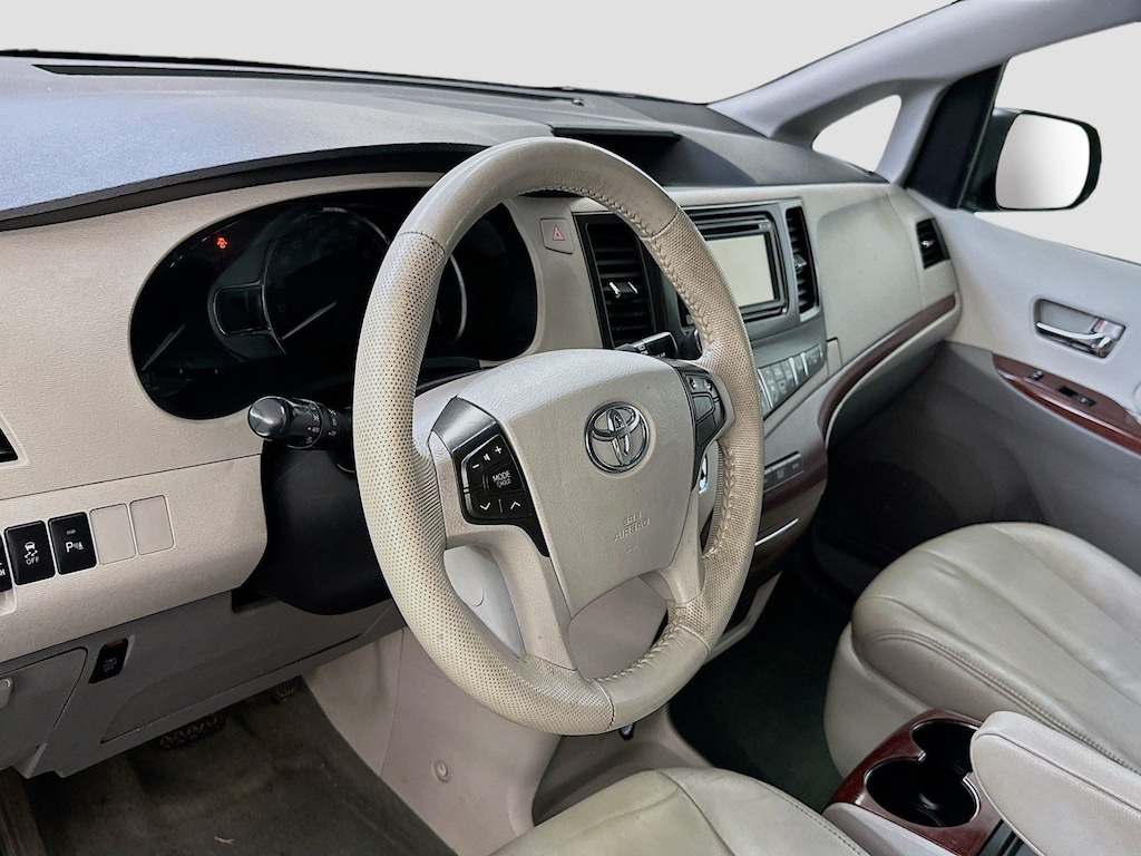 Used 2014 Toyota Sienna XLE Van