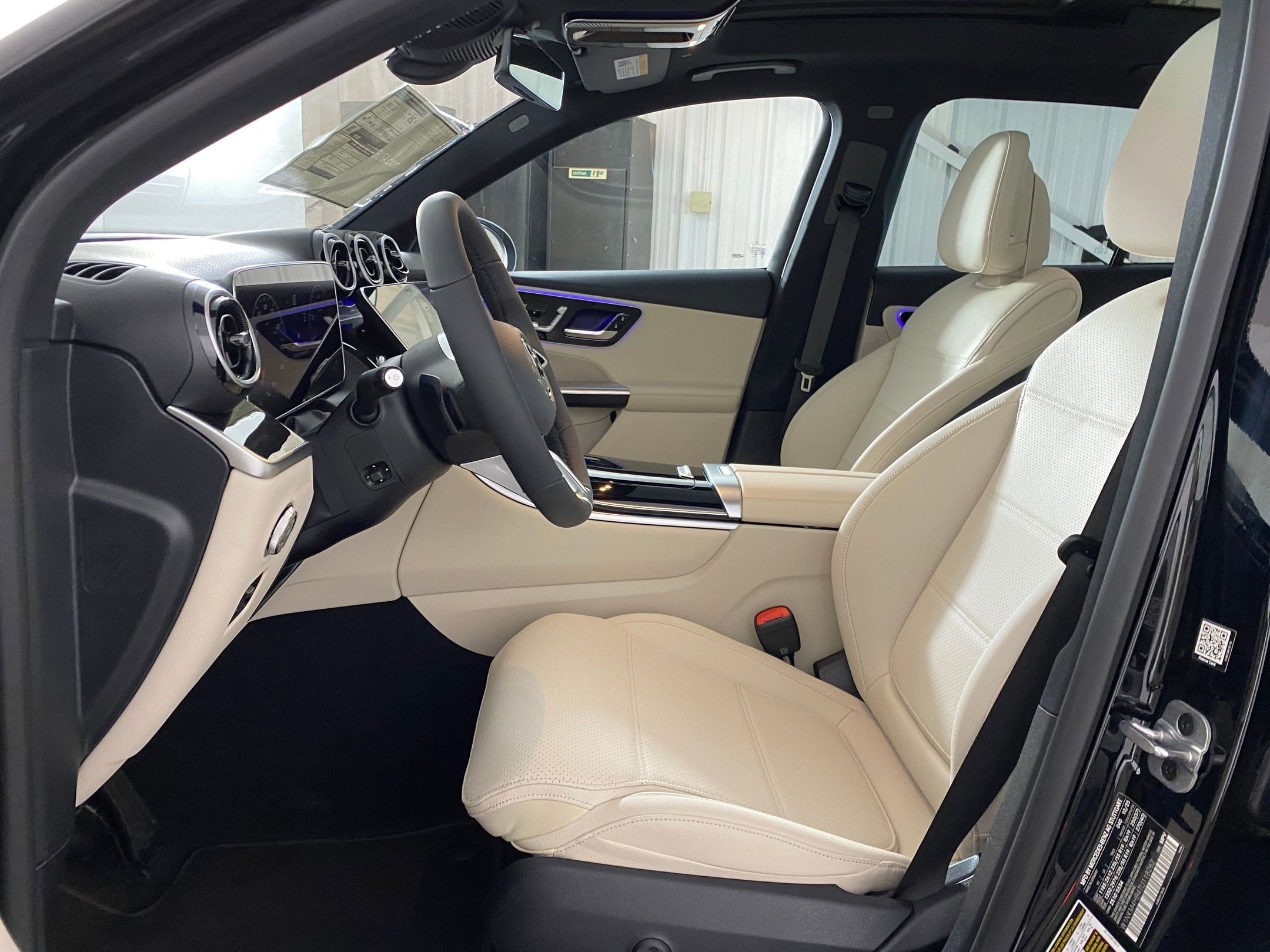 2026 Mercedes-Benz GLC Base - Photo 4