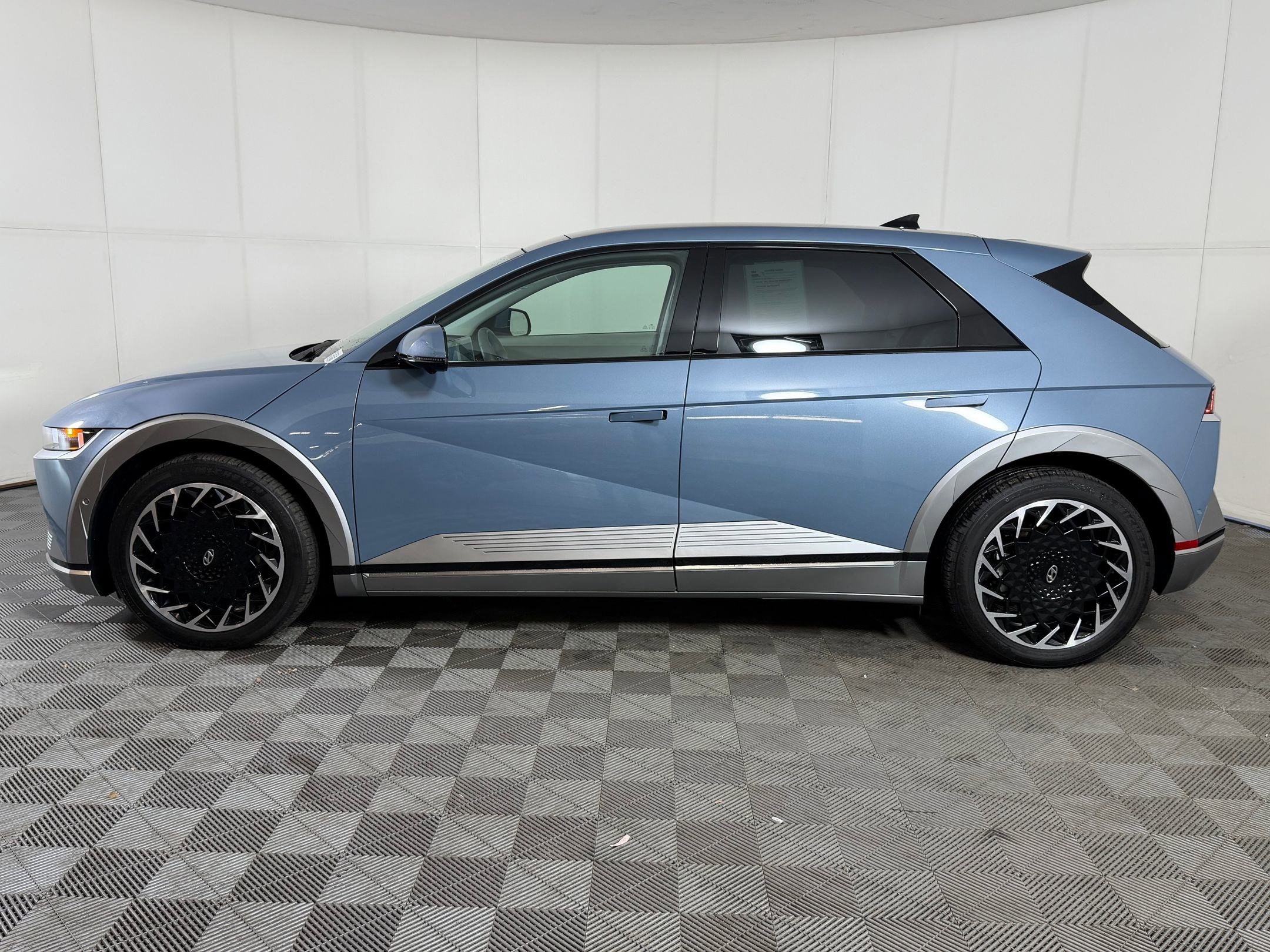 Used 2024 Hyundai IONIQ 5 Limited with VIN KM8KRDDF0RU295185 for sale in Denver, CO