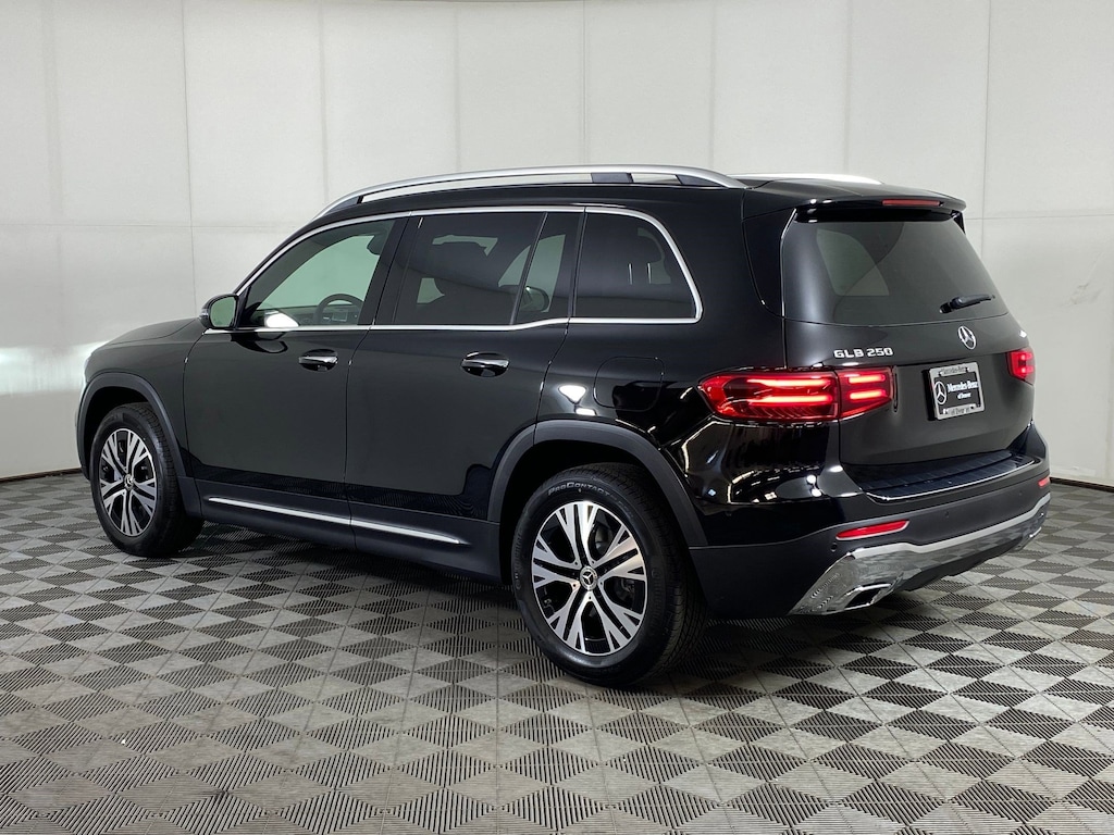 New 2025 Mercedes-Benz GLB 250 4MATIC SUV