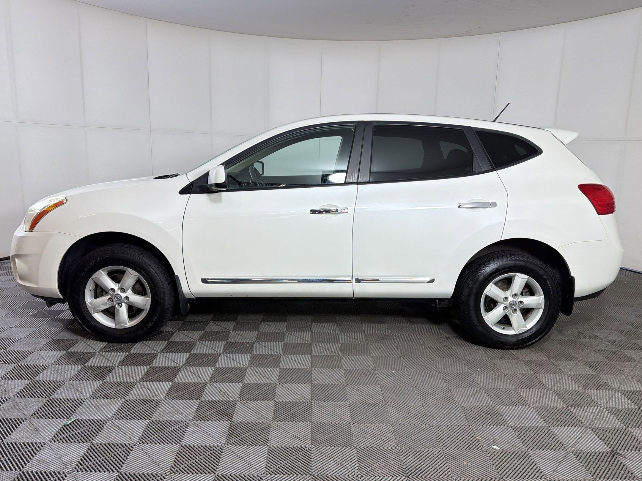 Used 2013 Nissan Rogue S with VIN JN8AS5MV0DW625815 for sale in Denver, CO