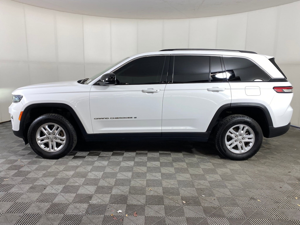 Used 2023 Jeep Grand Cherokee Laredo SUV