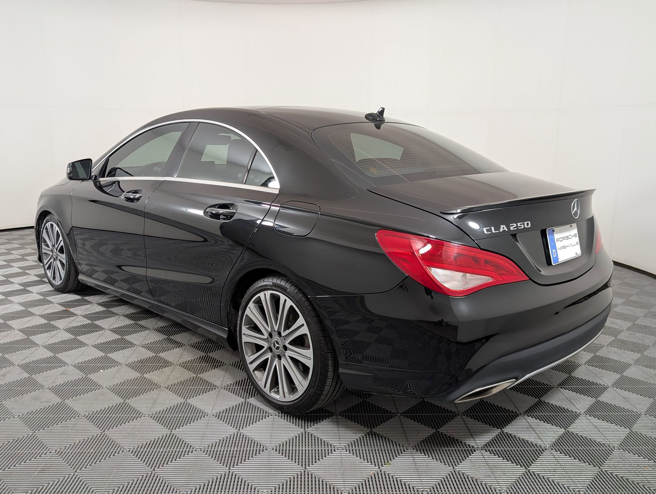2018 Mercedes Benz CLA 250 photo 3