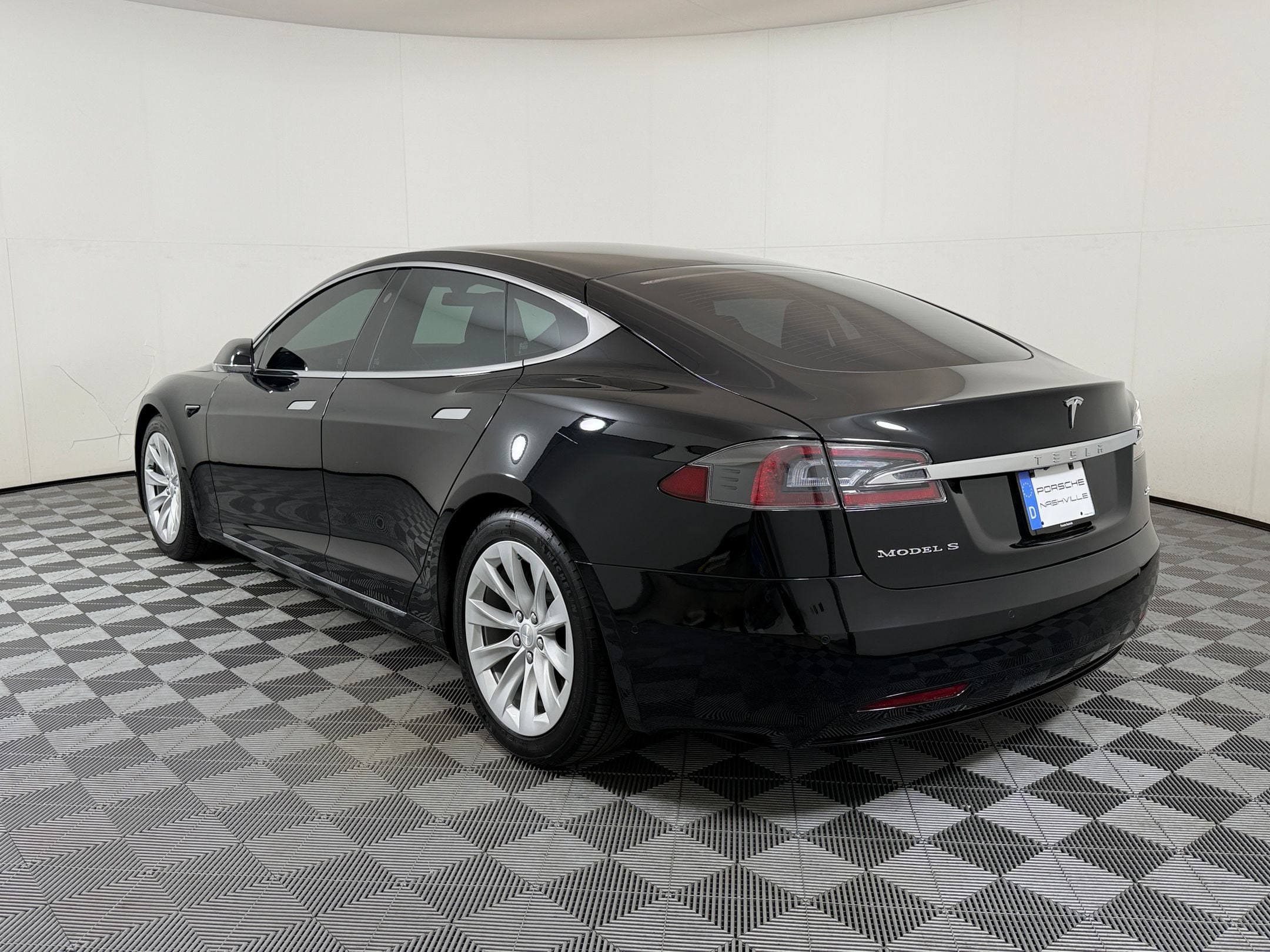 2018 Tesla Model S 75D Hatchback