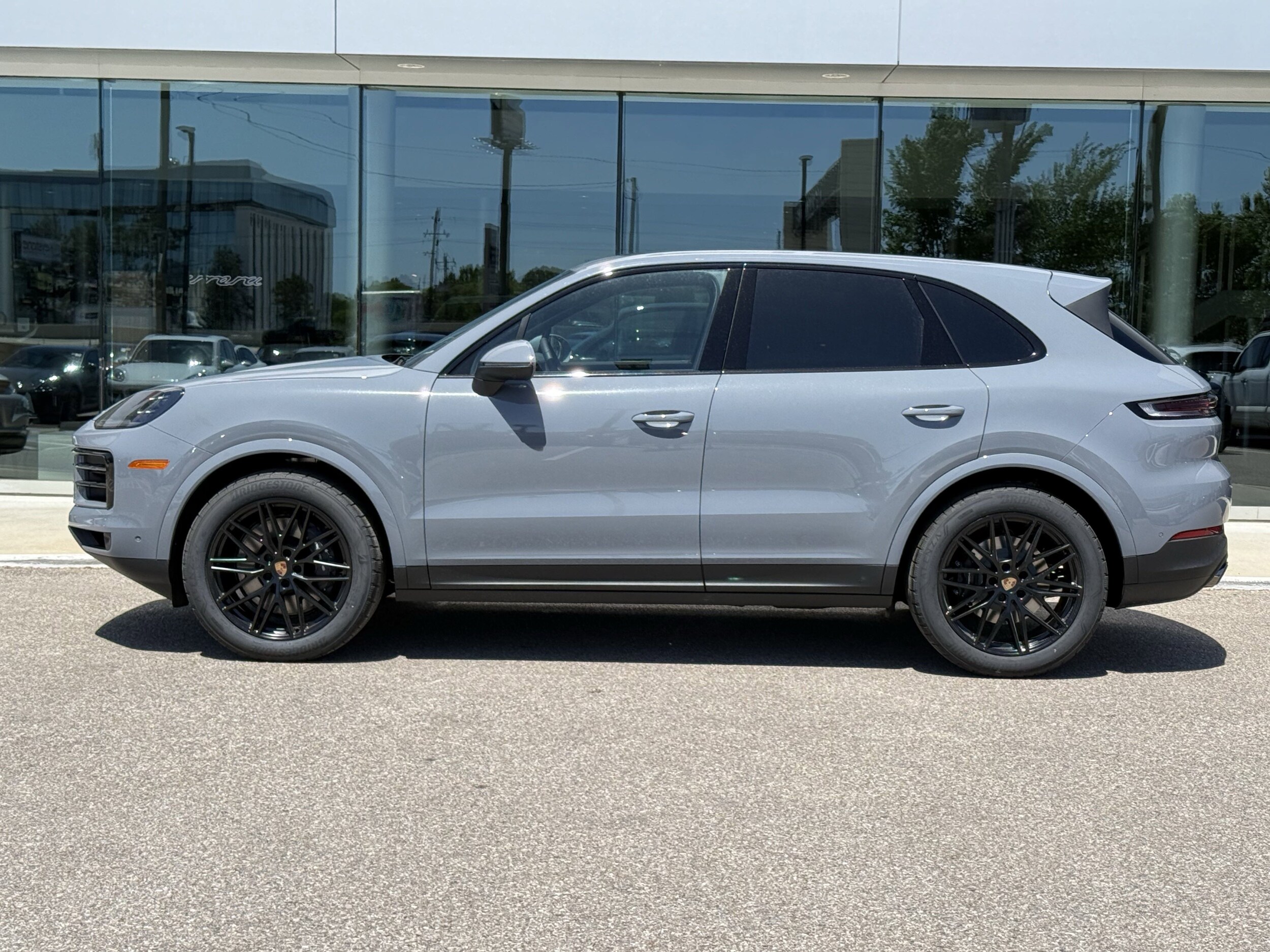 Used 2025 Porsche Cayenne Base with VIN WP1AA2AY5SDA05271 for sale in Brentwood, TN