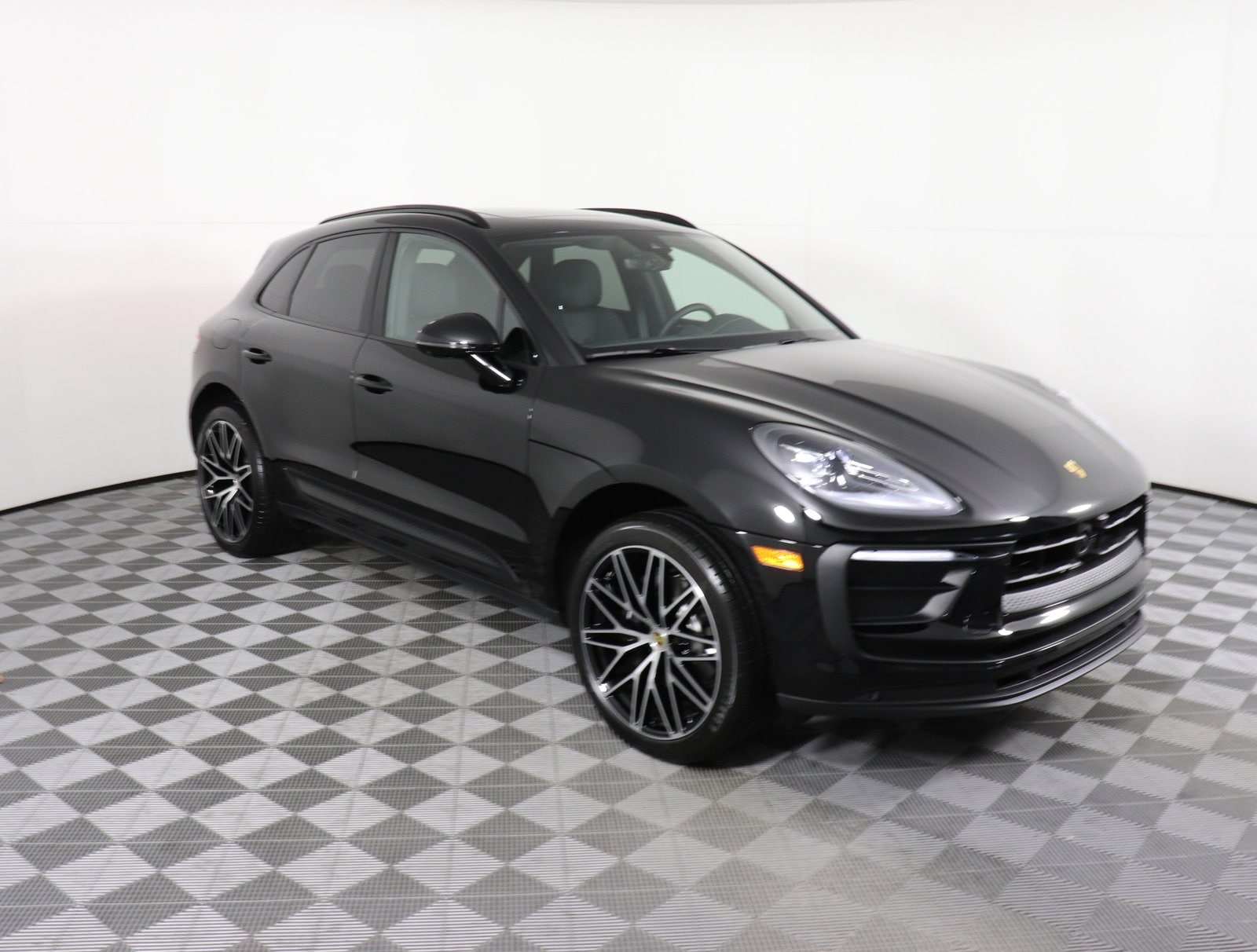 Used 2024 Porsche Macan Base with VIN WP1AA2A57RLB11887 for sale in Brentwood, TN