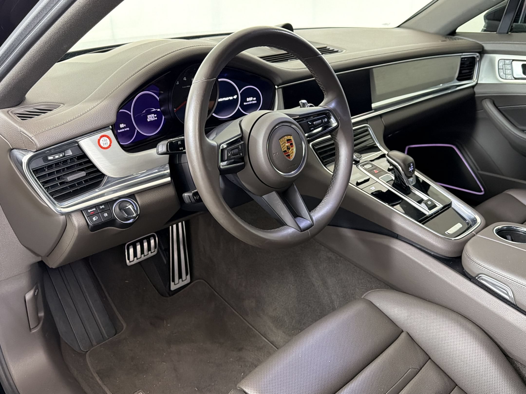 Panamera 4 Platinum Edition Hatchback