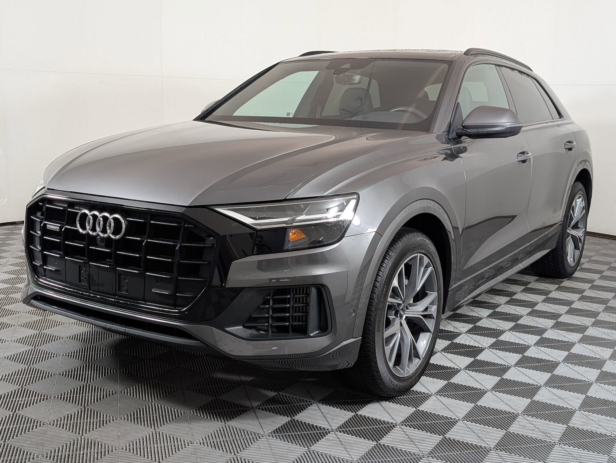 2021 Audi Q8 Premium's photo