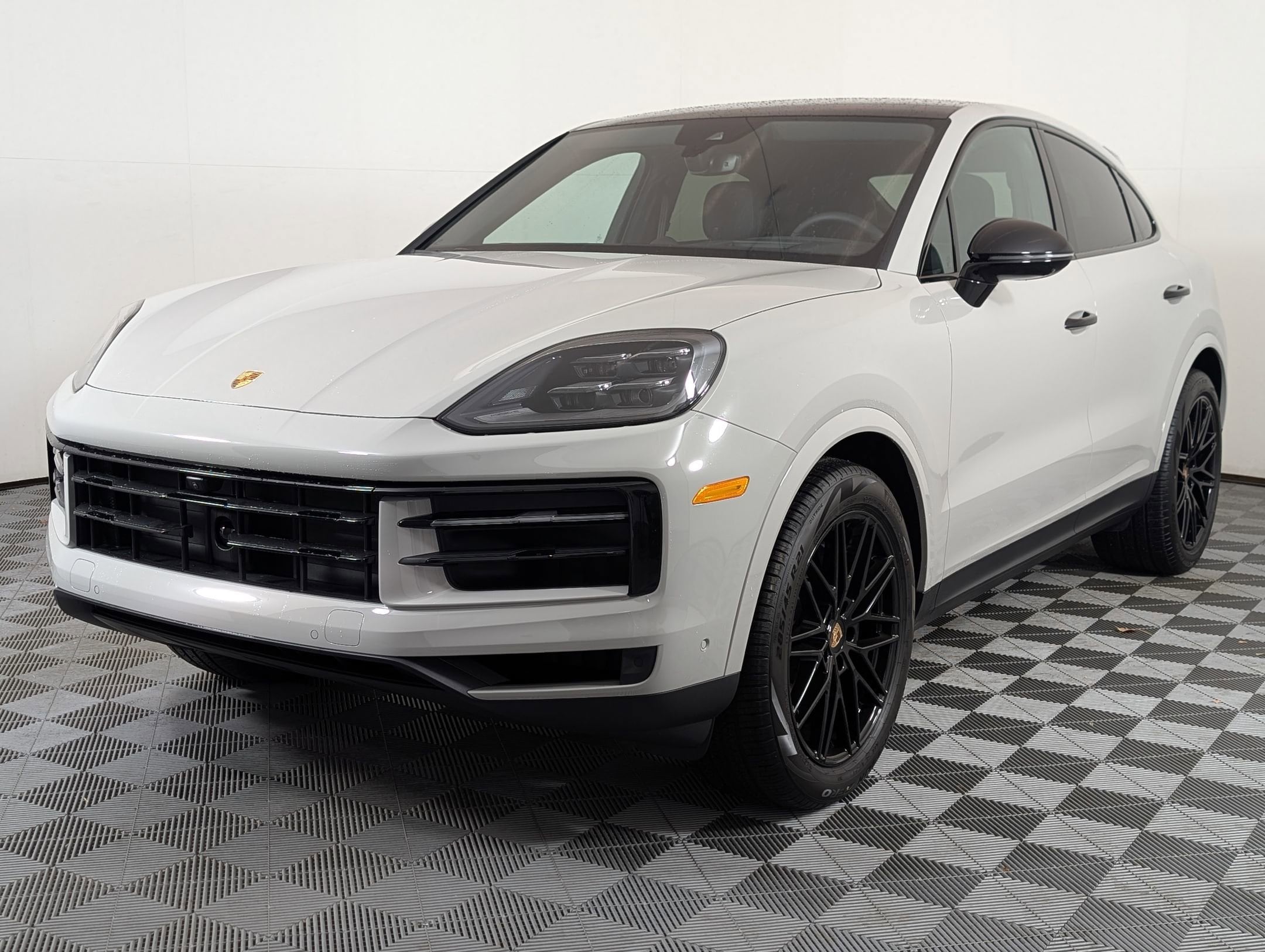 2026 Porsche Cayenne Coup Base's photo