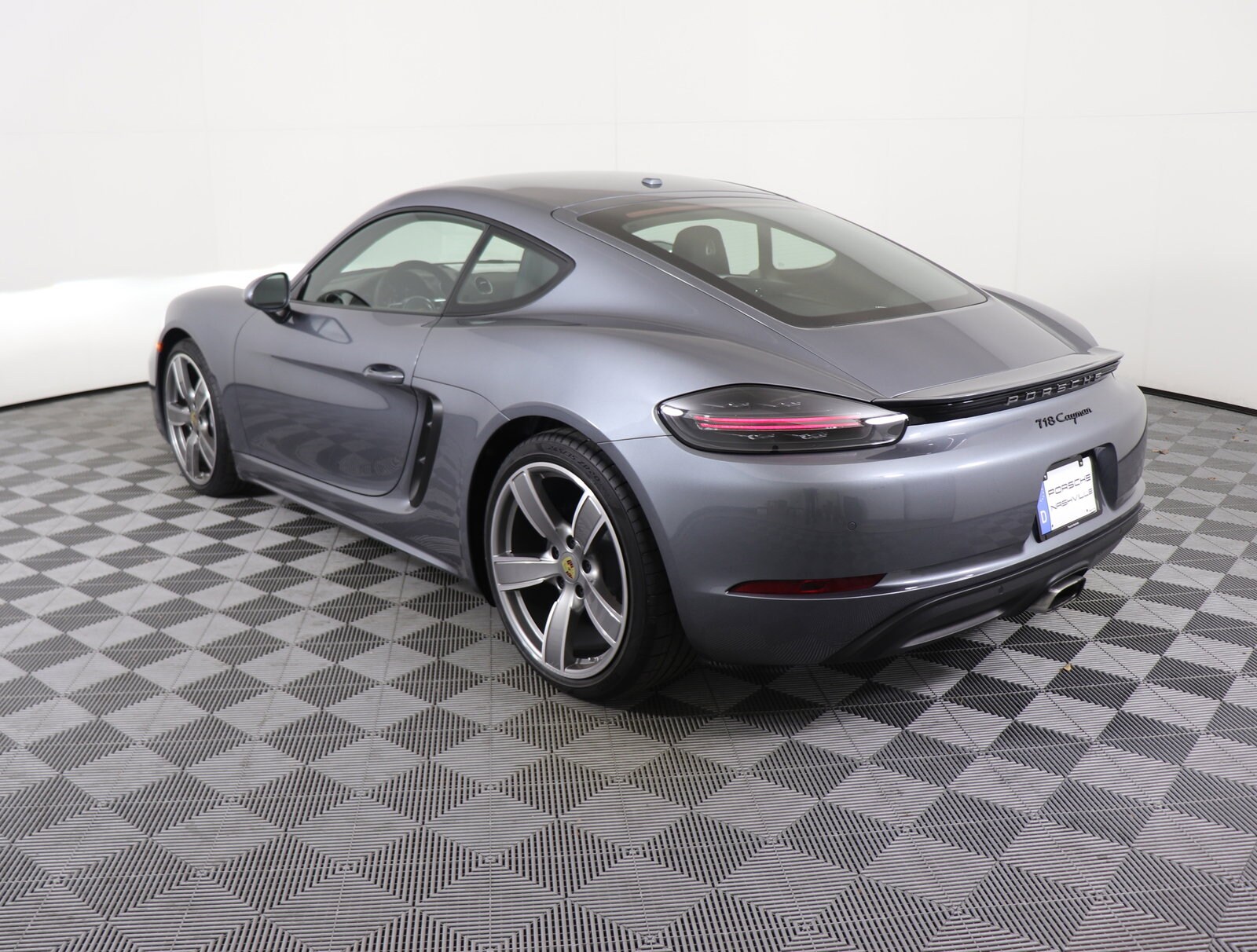 2025 Porsche Cayman Base S photo 3