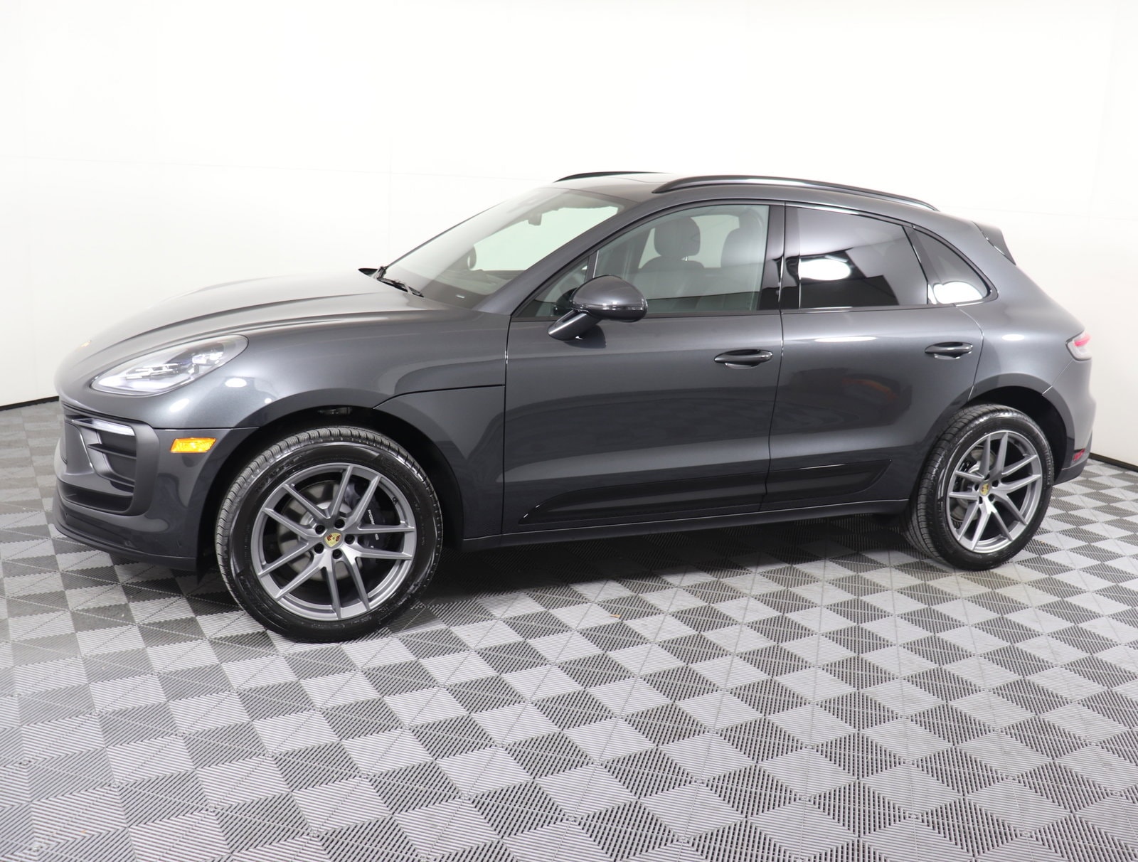 Used 2025 Porsche Macan Base with VIN WP1AA2A53SLB04795 for sale in Brentwood, TN