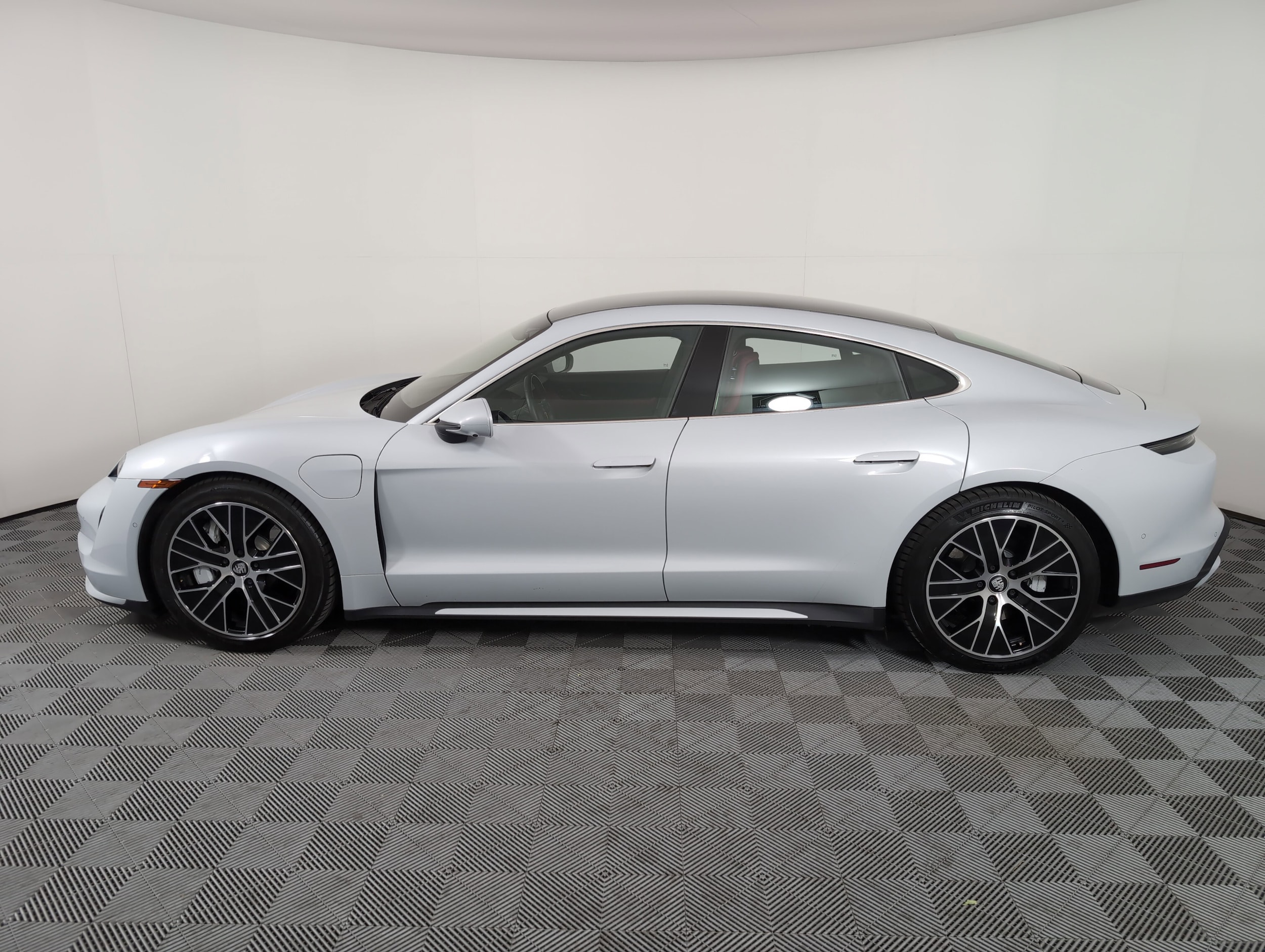 Used 2022 Porsche Taycan Turbo with VIN WP0AC2Y15NSA54705 for sale in Brentwood, TN