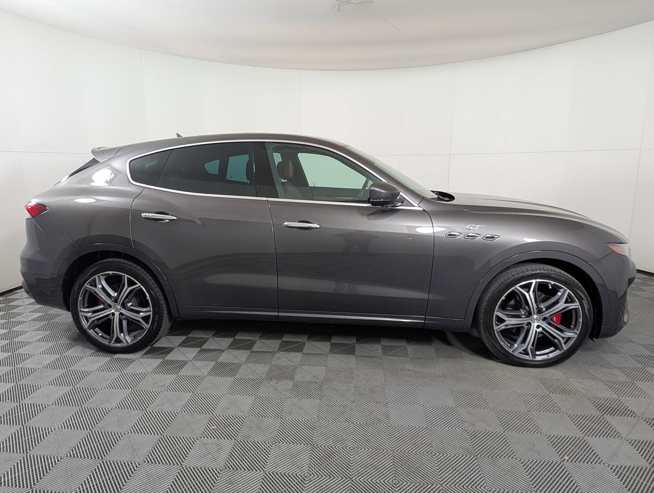 Levante GT SUV