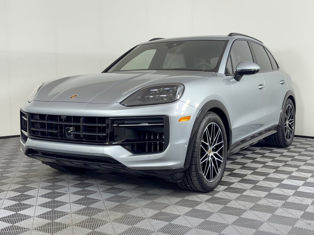 2025 Porsche Cayenne GTS SUV 2025 Porsche Cayenne GTS SUV