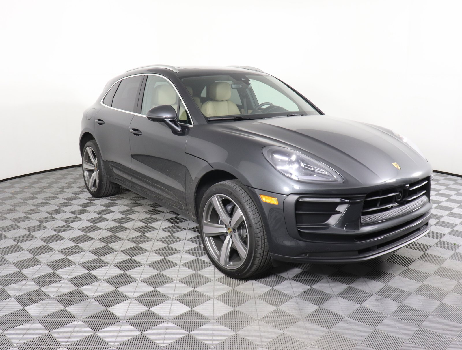 Used 2024 Porsche Macan Base with VIN WP1AA2A56RLB14683 for sale in Brentwood, TN