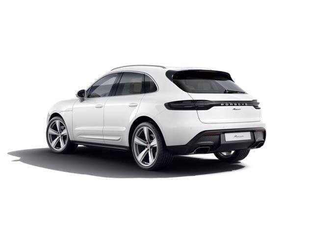 2025 Porsche Macan T photo 3