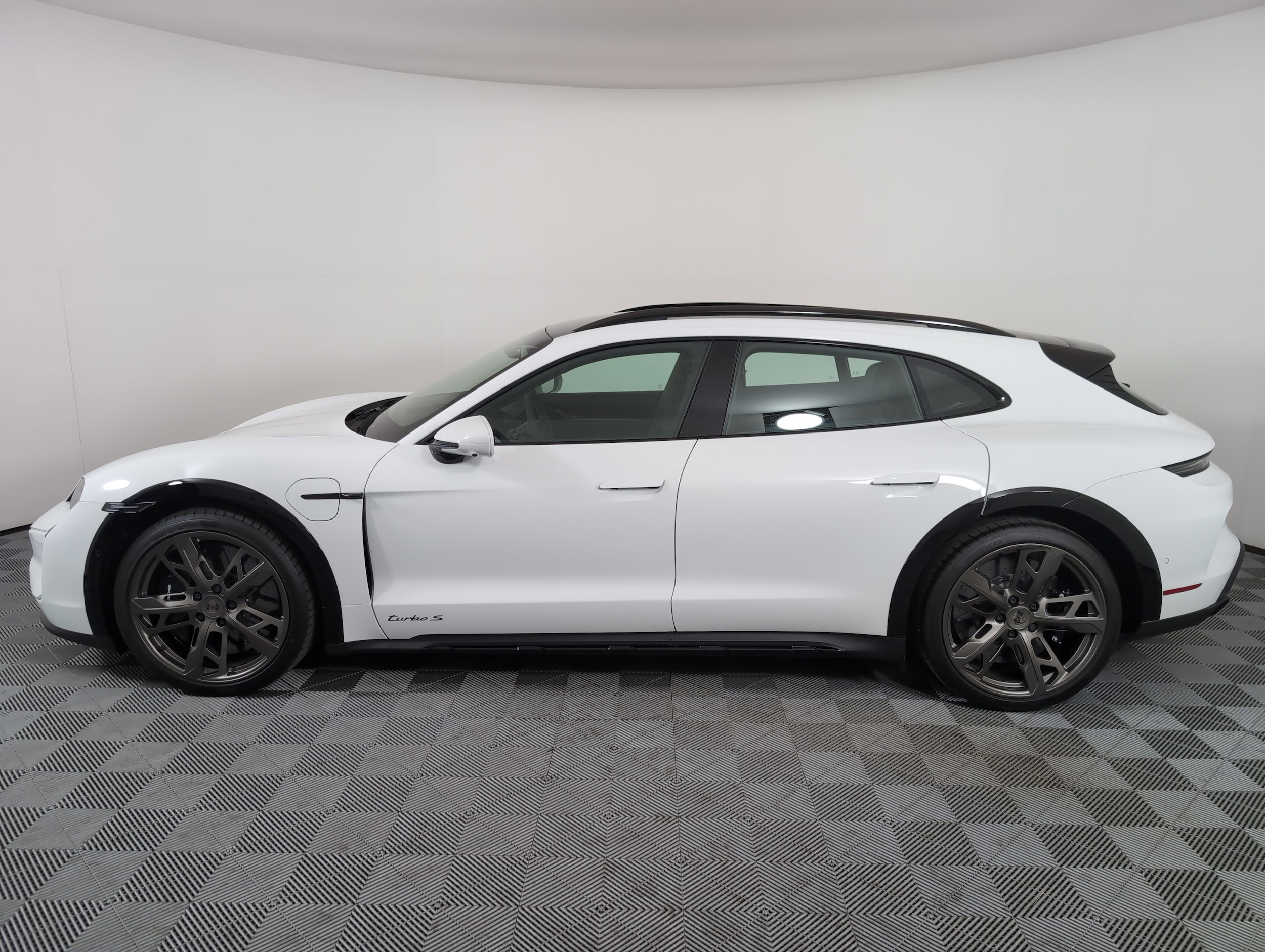 Used 2025 Porsche Taycan Turbo with VIN WP0BC2Y13SSA77030 for sale in Brentwood, TN