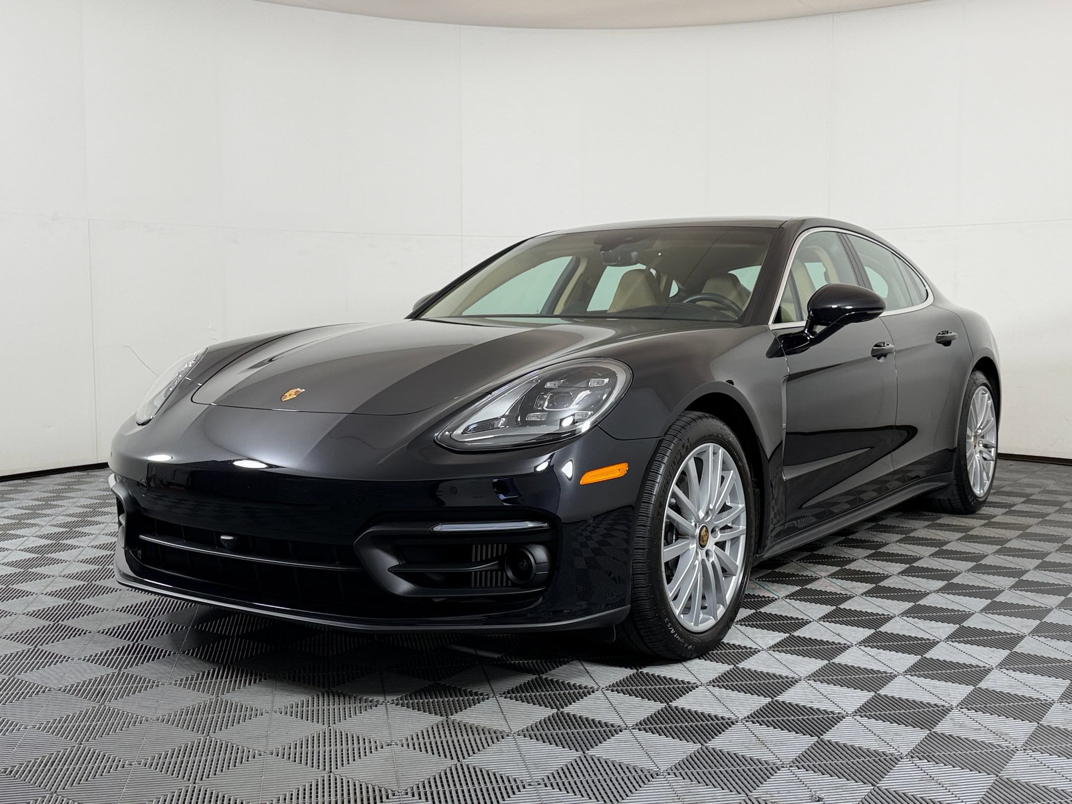 2023 Porsche Panamera 4 Platinum Edition Hatchback 2023 Porsche Panamera 4 Platinum Edition Hatchback