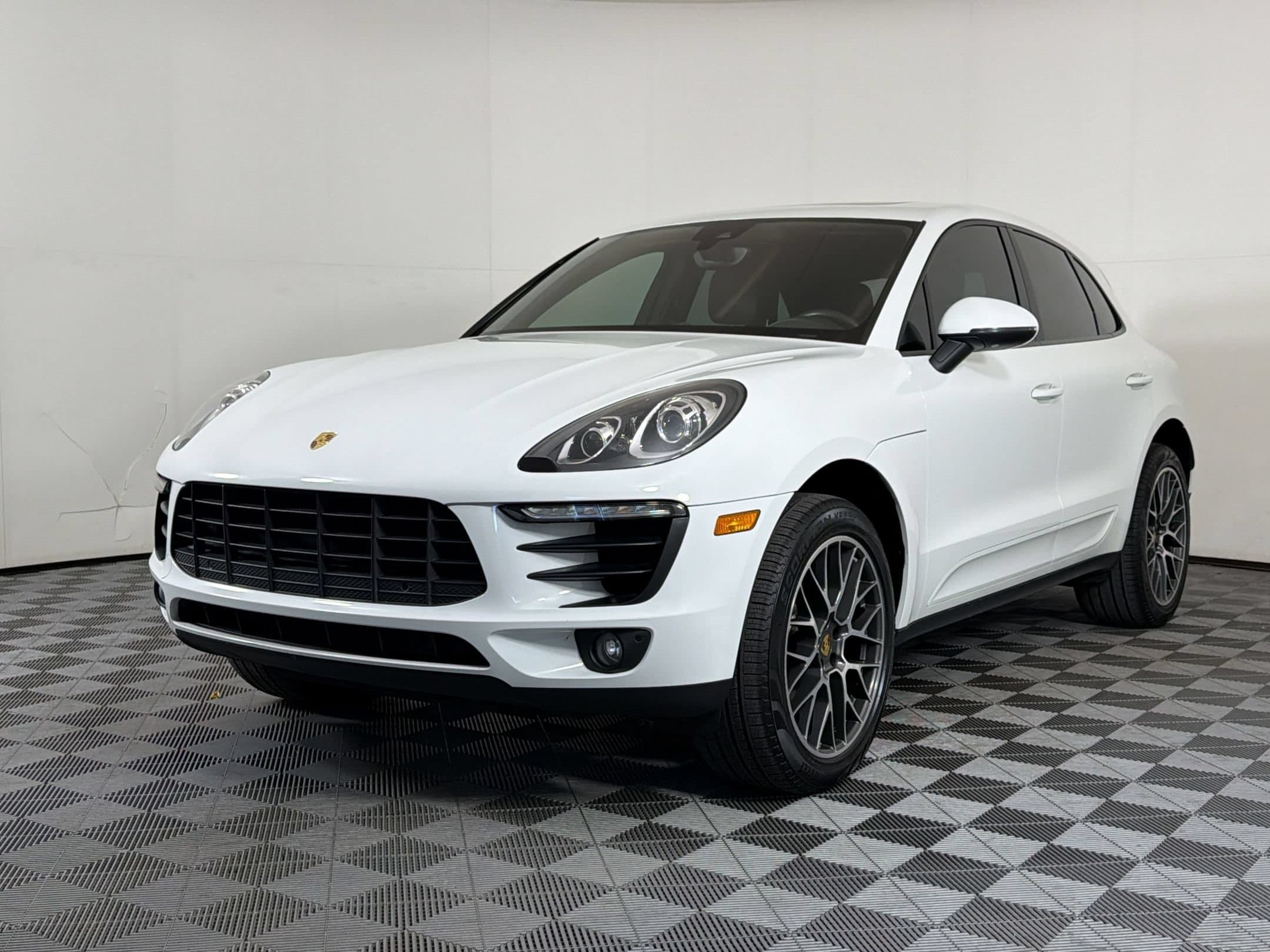 2018 Porsche Macan Macan () SUV 2018 Porsche Macan Macan () SUV