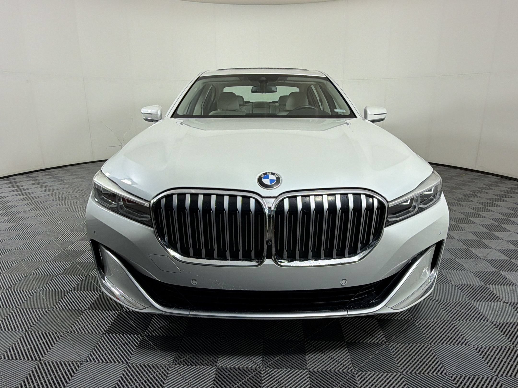 2020 BMW 7 Series 740i Sedan