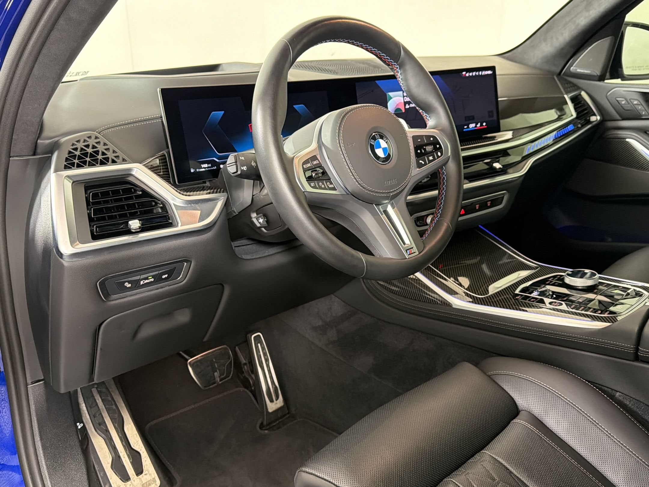 2025 BMW X7 M60i SUV