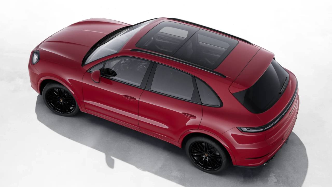 2026 Porsche Cayenne photo 4