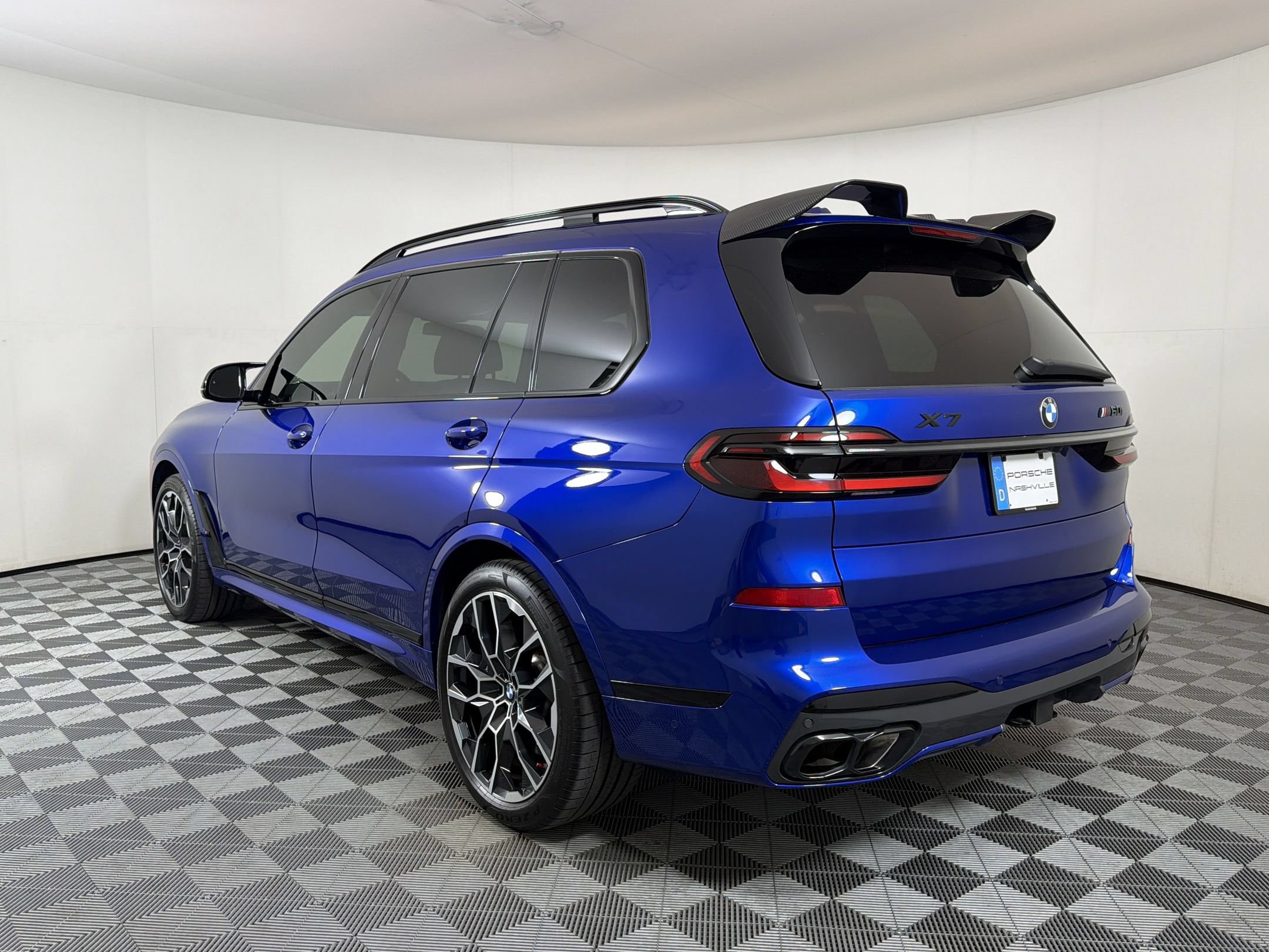 2025 BMW X7 M60i SUV