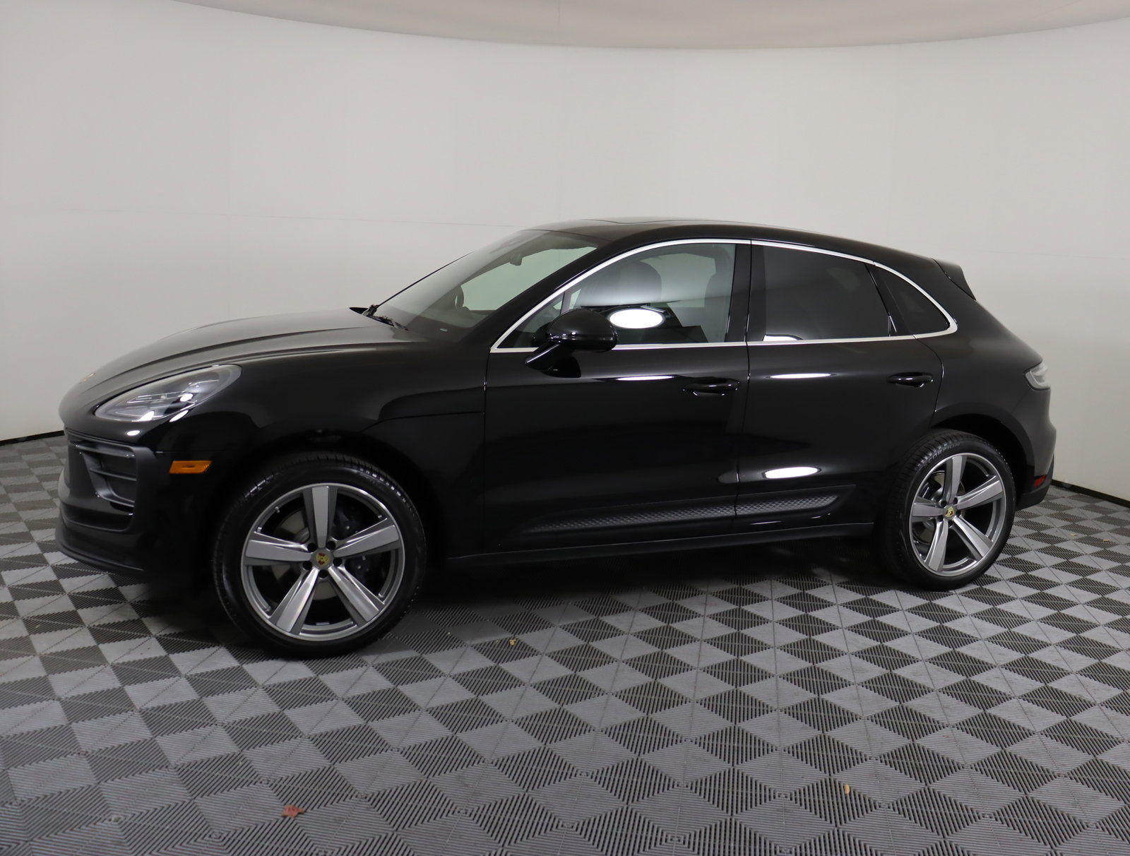 Used 2025 Porsche Macan Base with VIN WP1AA2A58SLB03741 for sale in Brentwood, TN