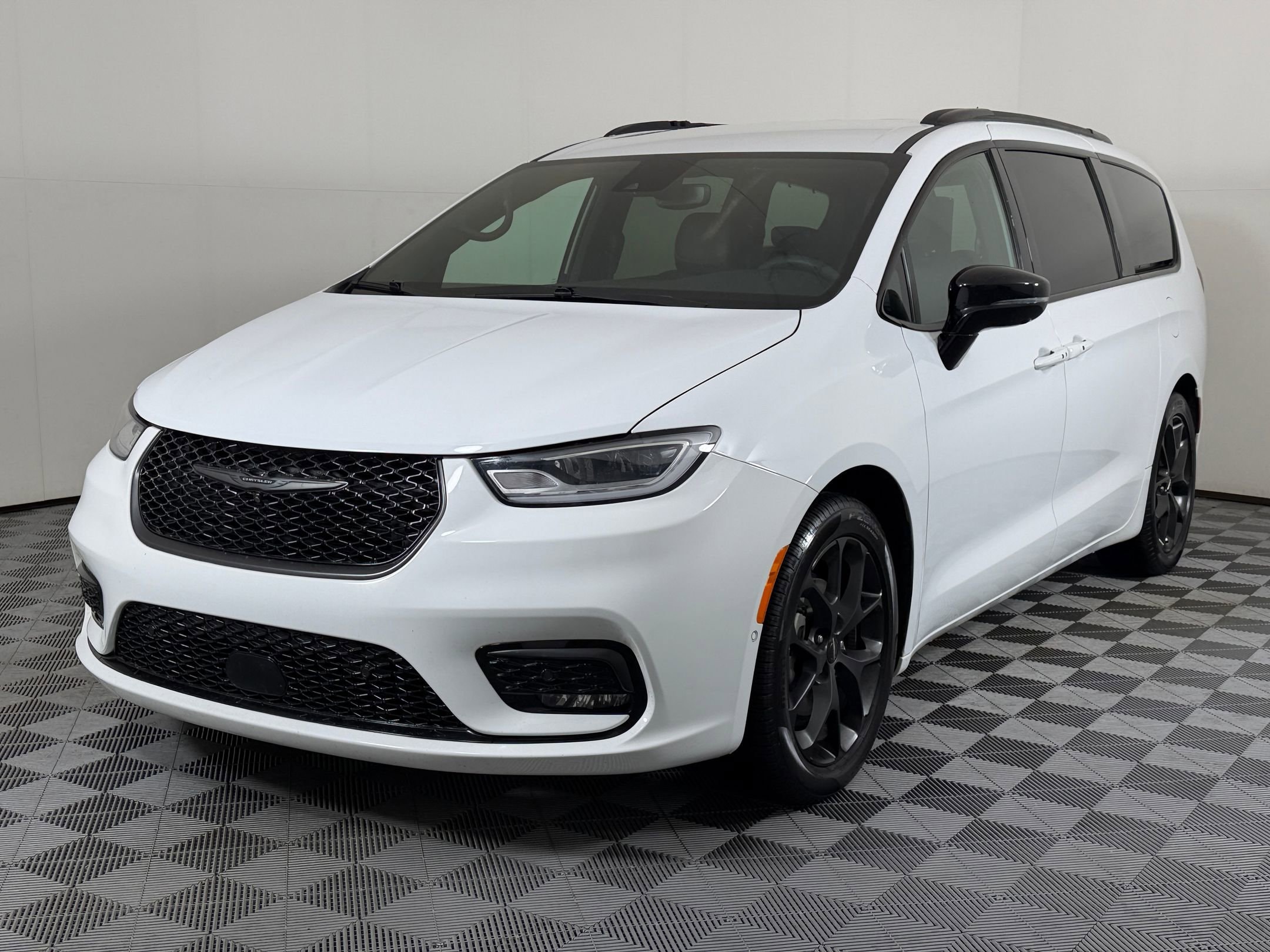 2024 Chrysler Pacifica