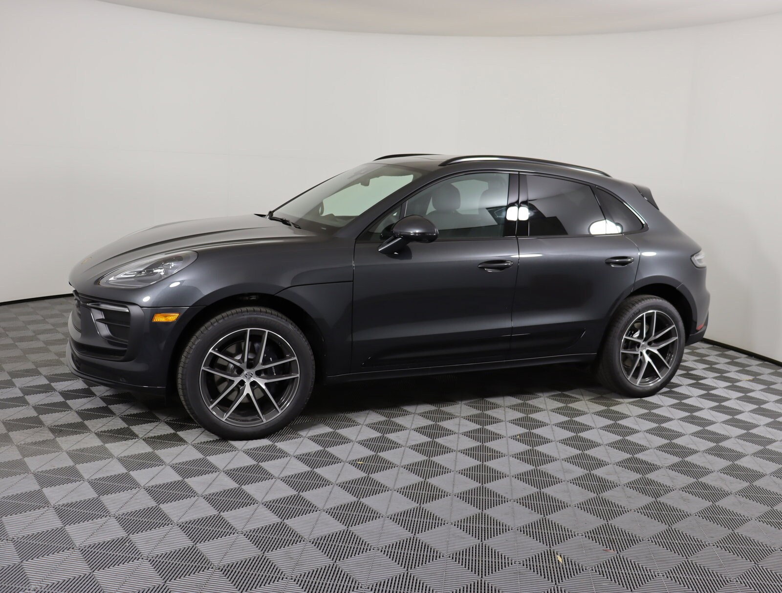Used 2025 Porsche Macan T with VIN WP1AA2A53SLB02951 for sale in Brentwood, TN