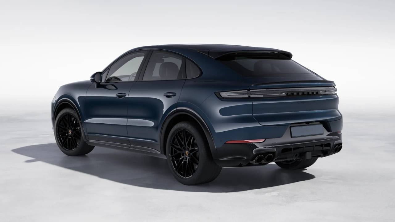 2026 Porsche Cayenne GTS Coupe photo 2