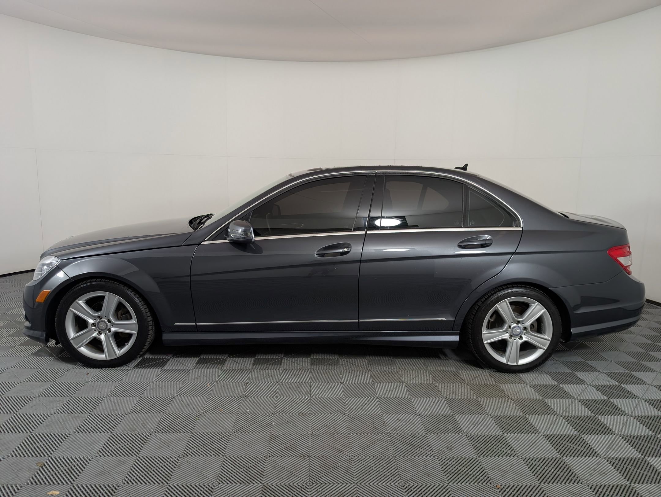 2010 Mercedes Benz C 300 Sport Sedan photo 2
