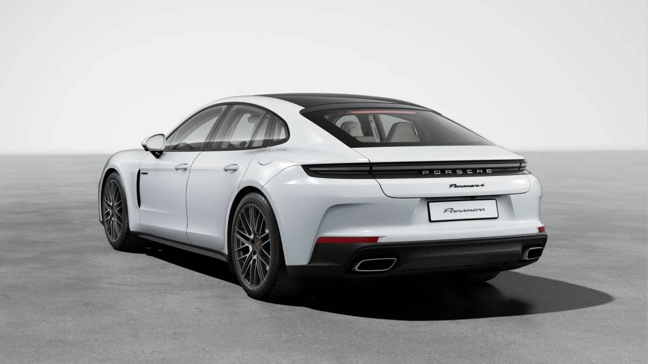 2026 Porsche Panamera E-Hybrid 4 photo 3
