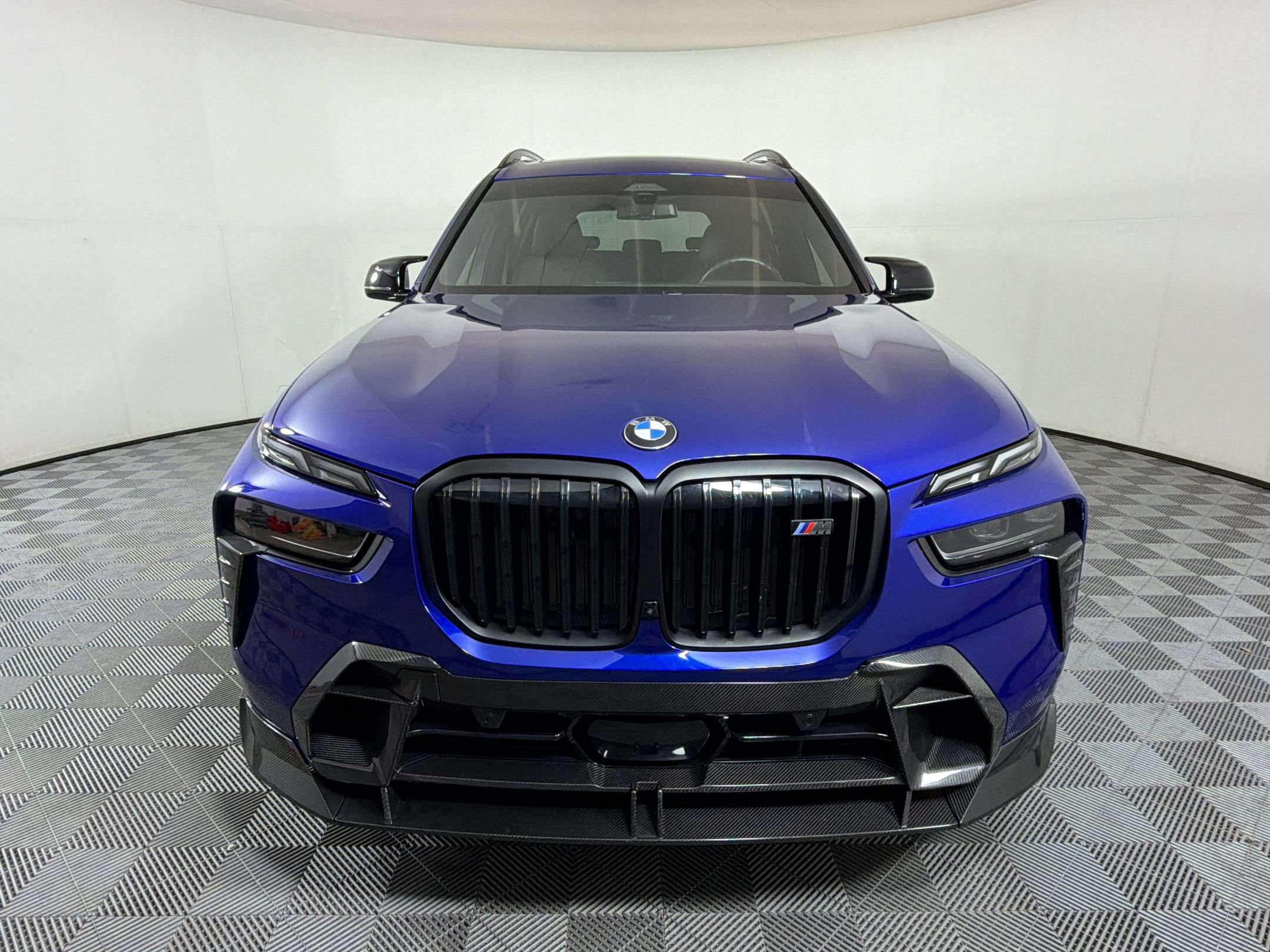 2025 BMW X7 M60i SUV