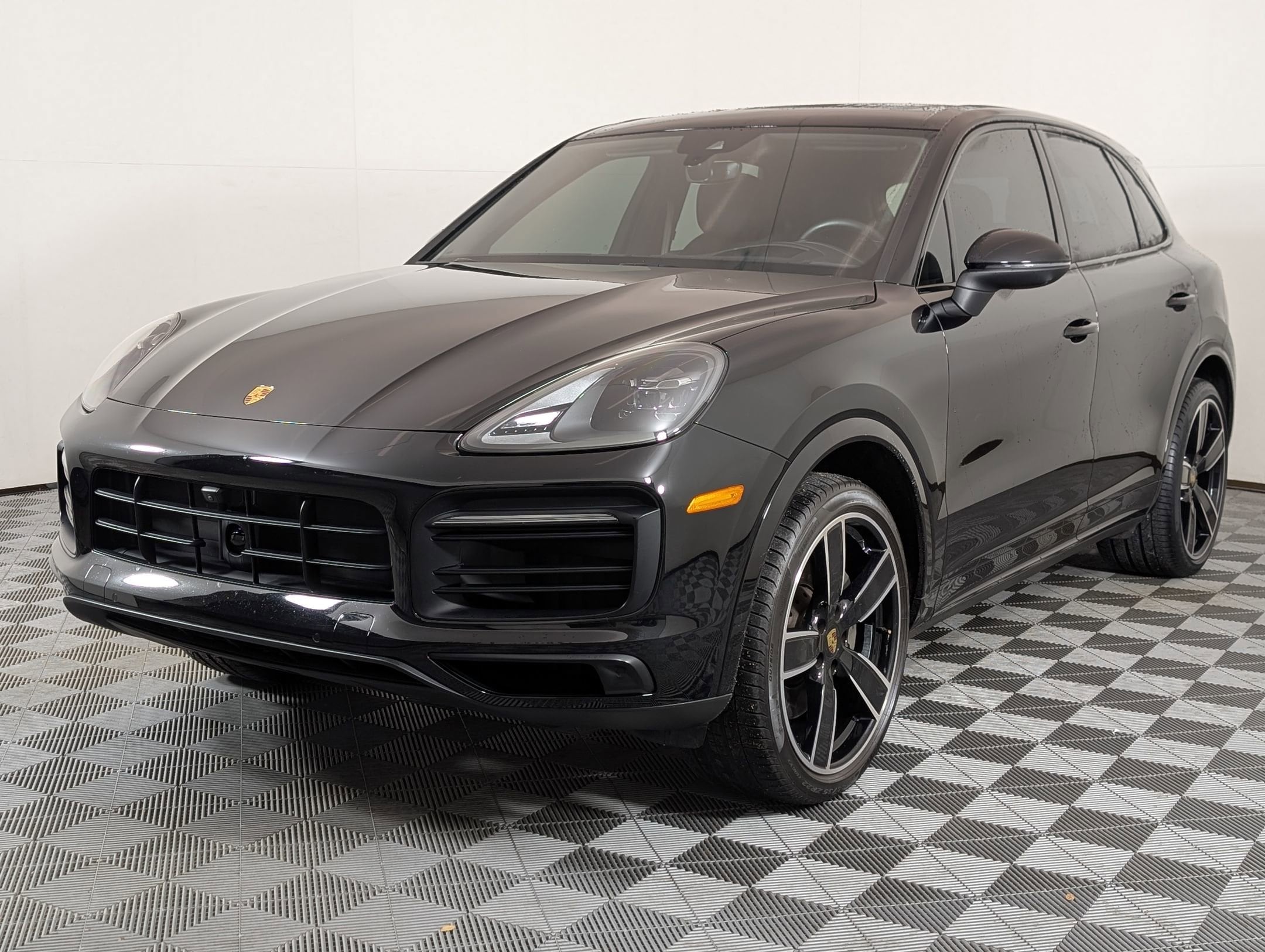 2022 Porsche Cayenne Platinum Edition