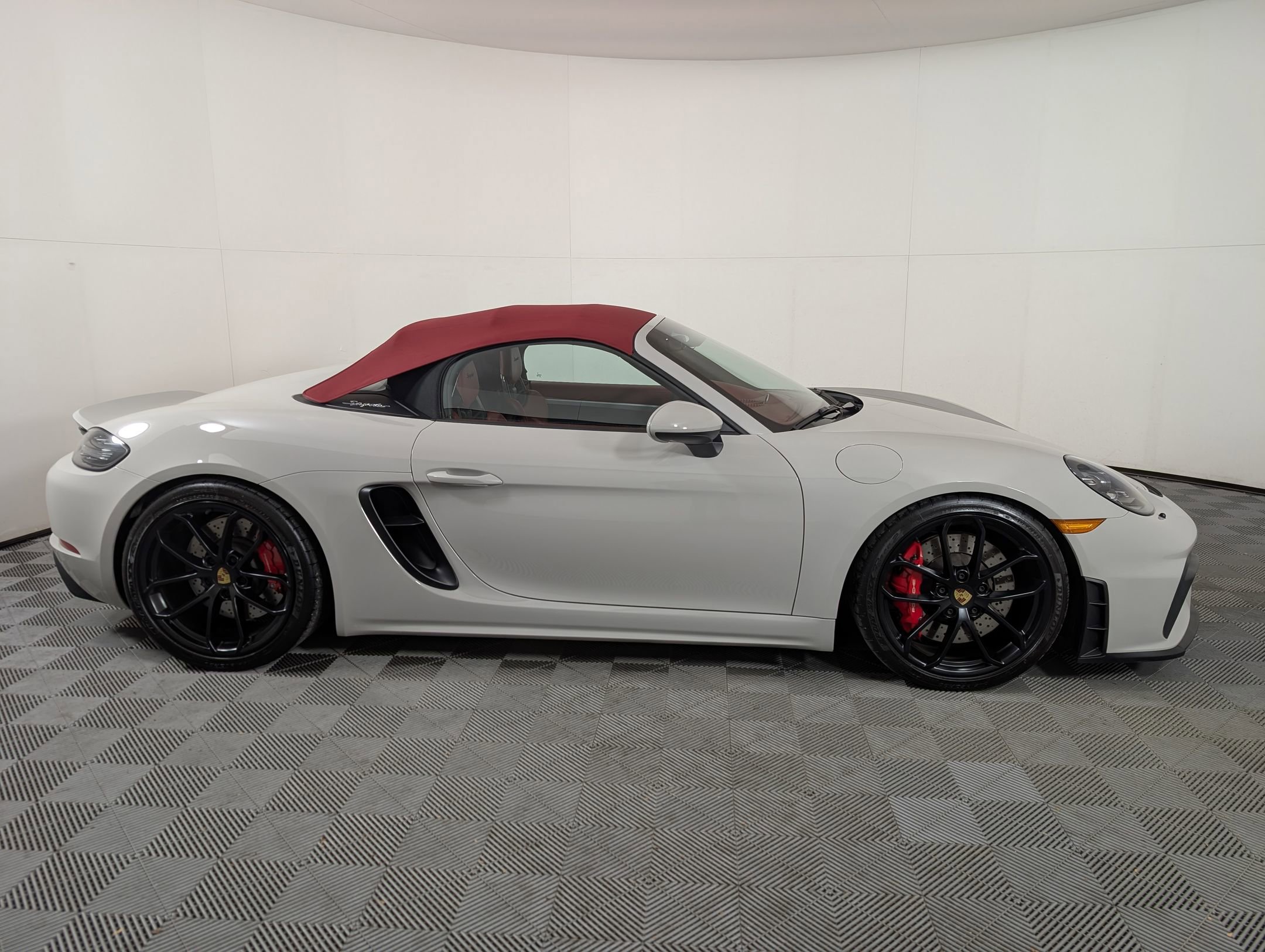 718 Spyder Roadster Convertible