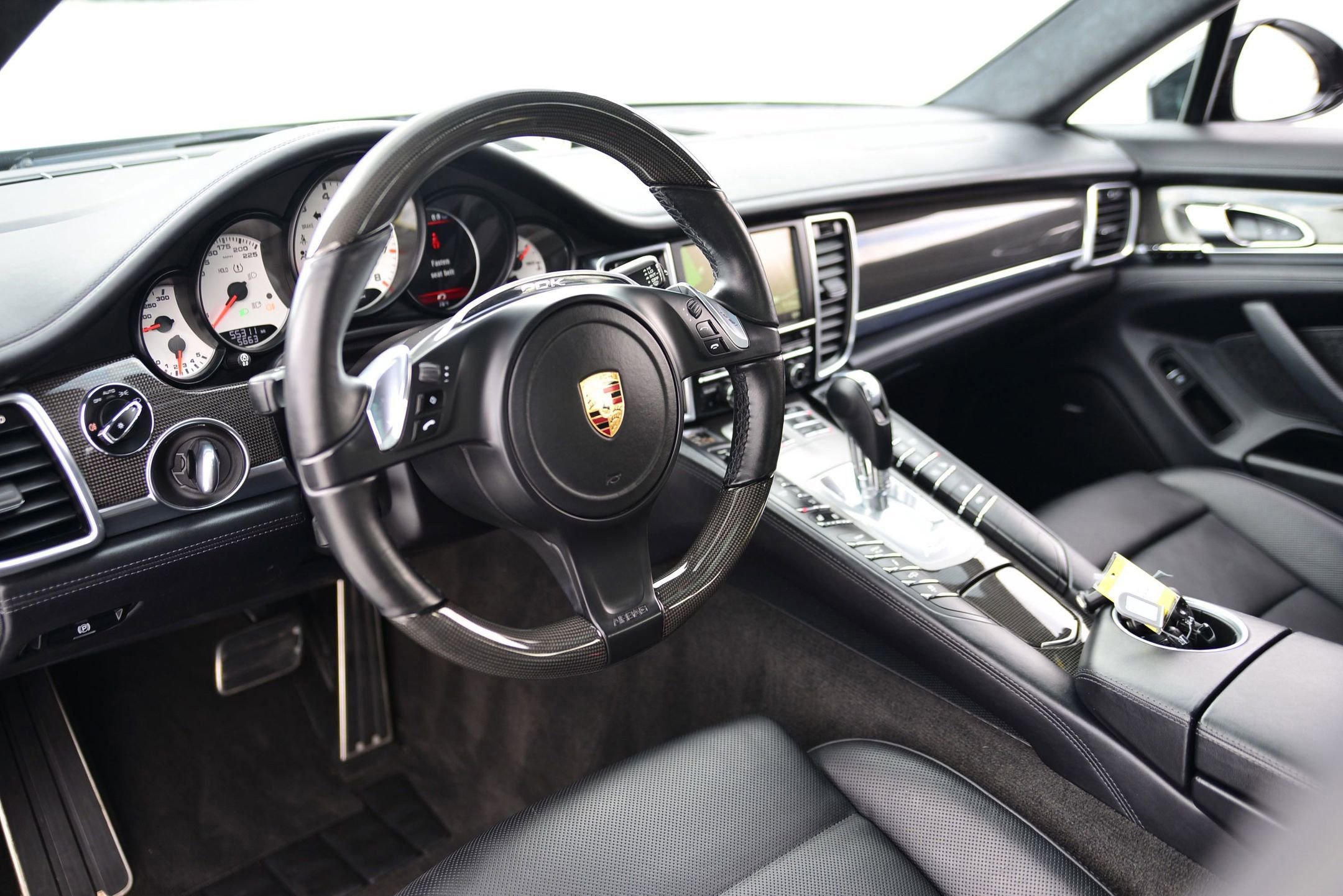 2016 Porsche Panamera Turbo Sport Turismo photo 4