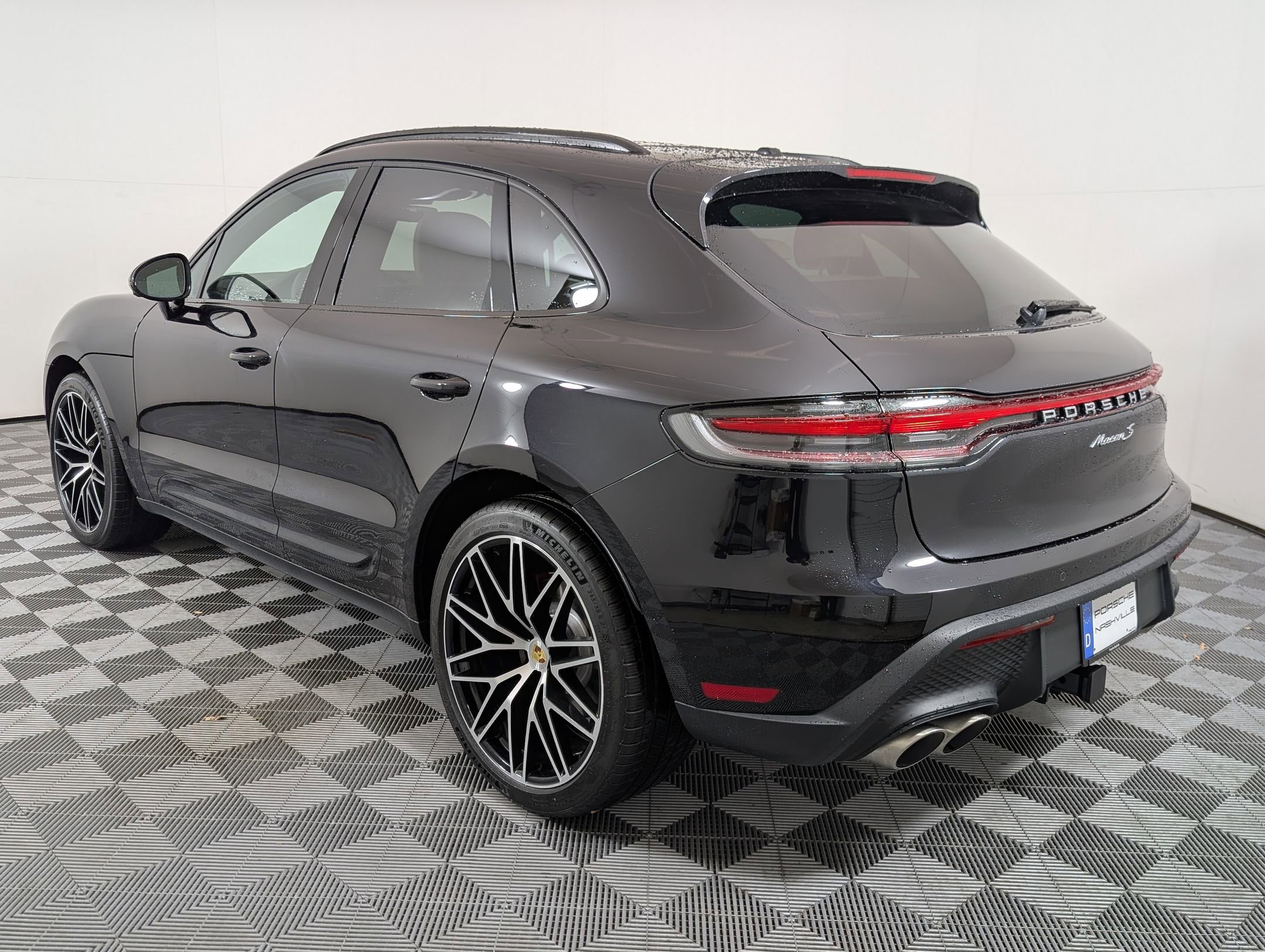 2026 Porsche Macan S photo 3