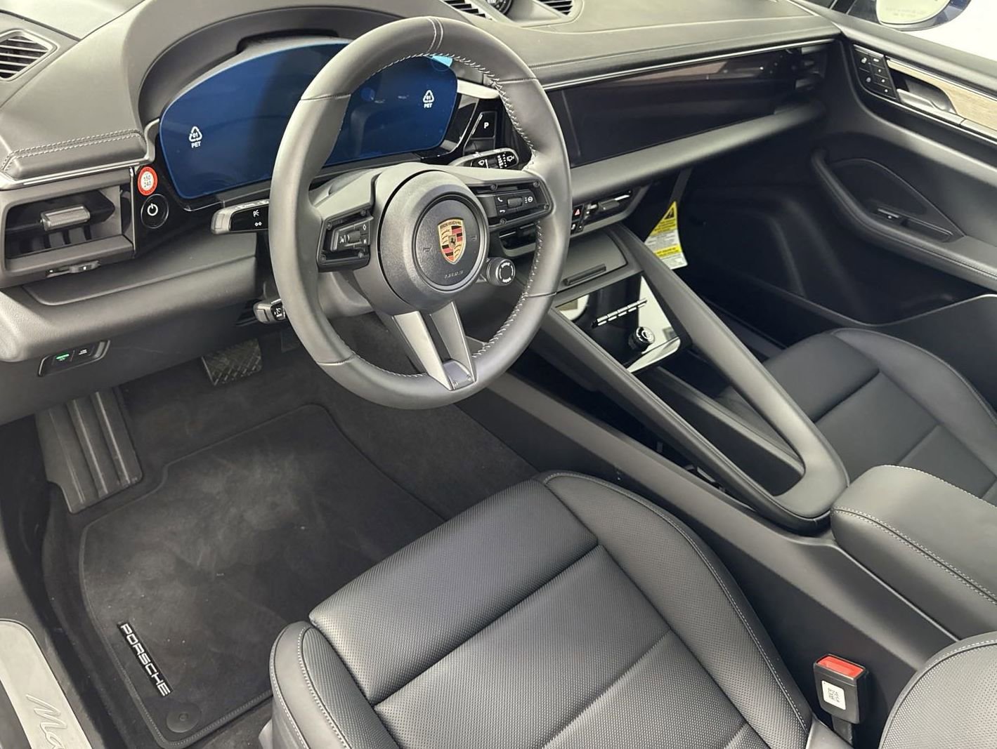 2024 Porsche Macan Electric 4 photo 4