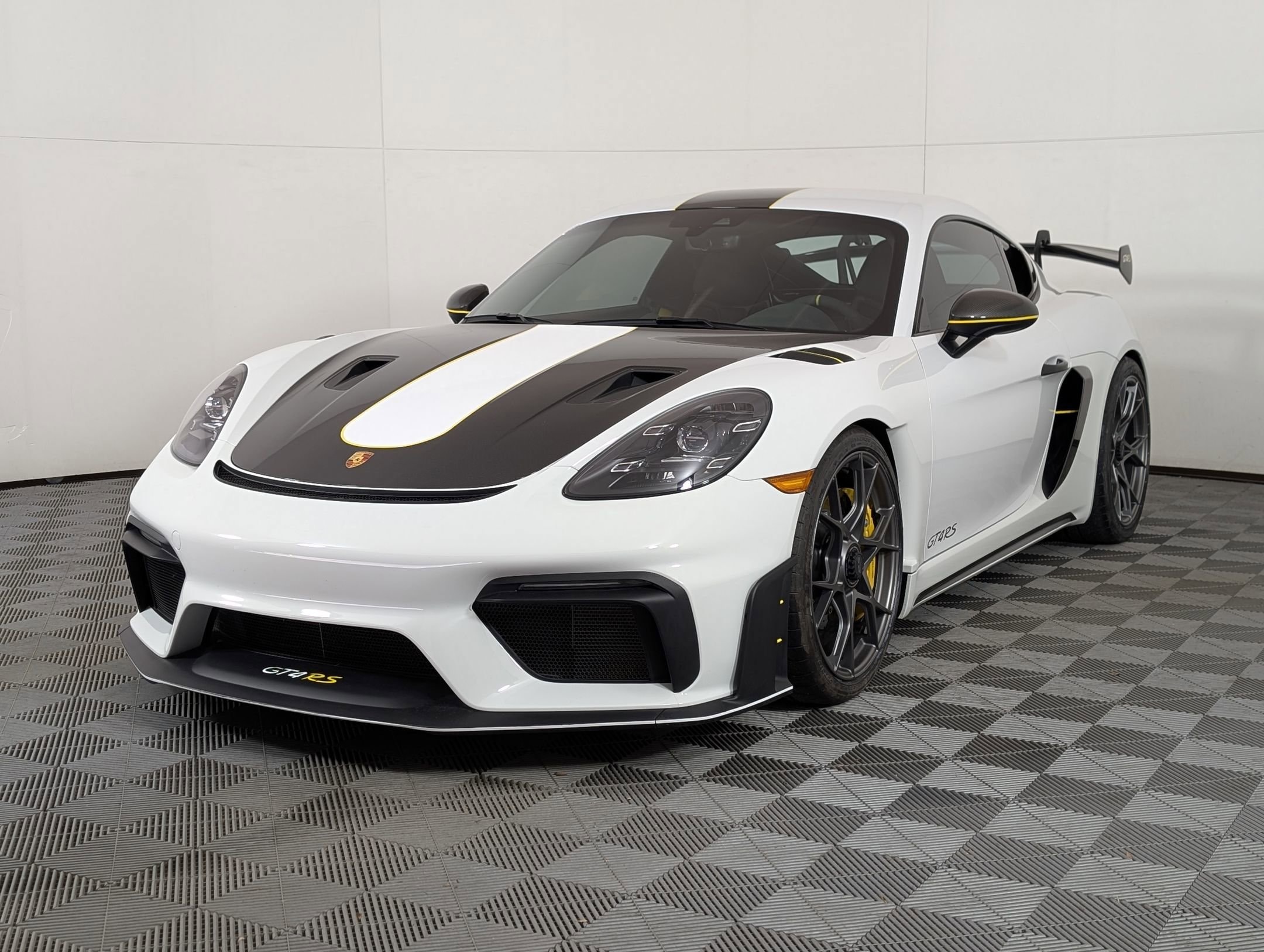 2023 Porsche 718