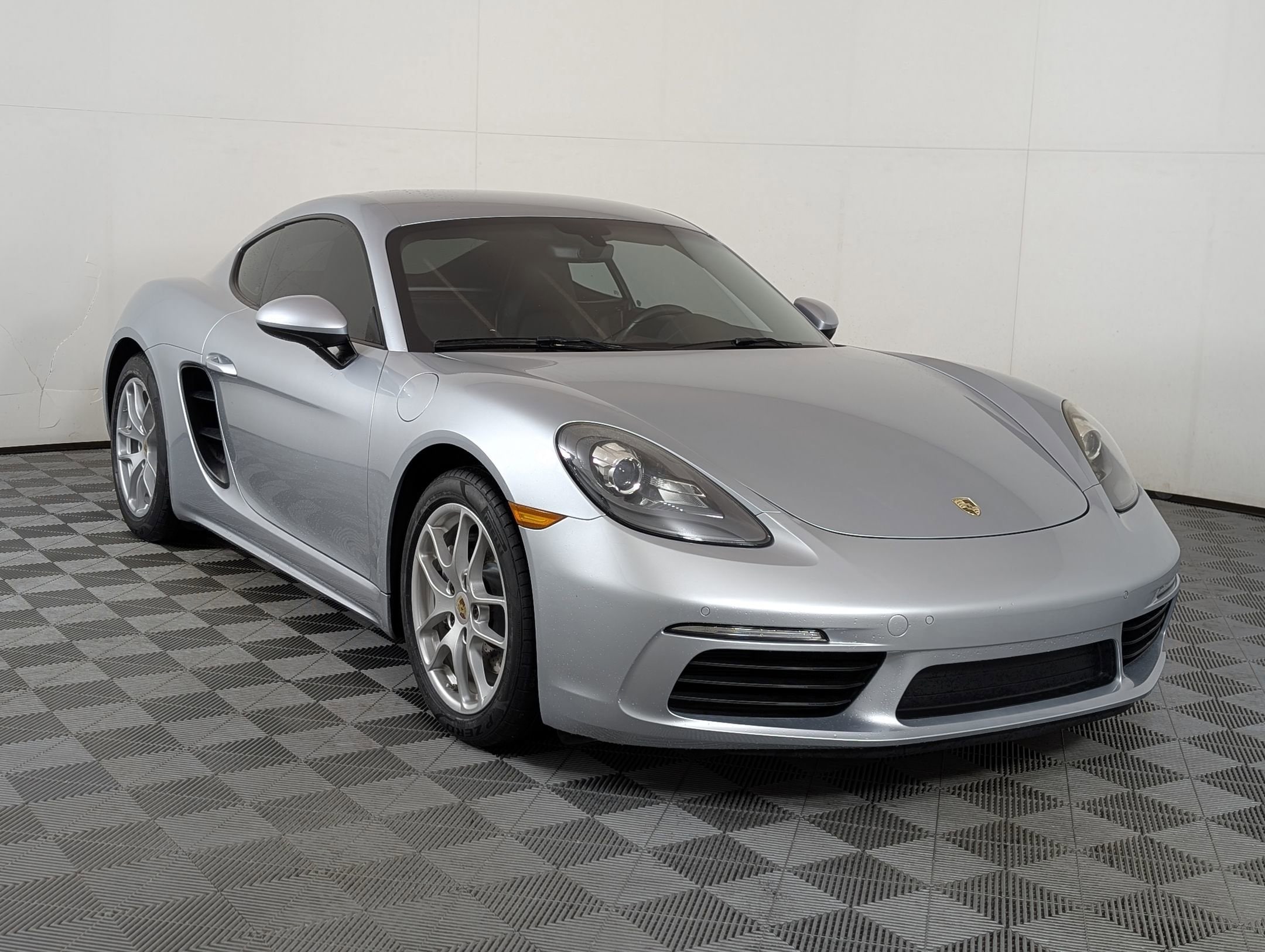 718 Cayman Coupe