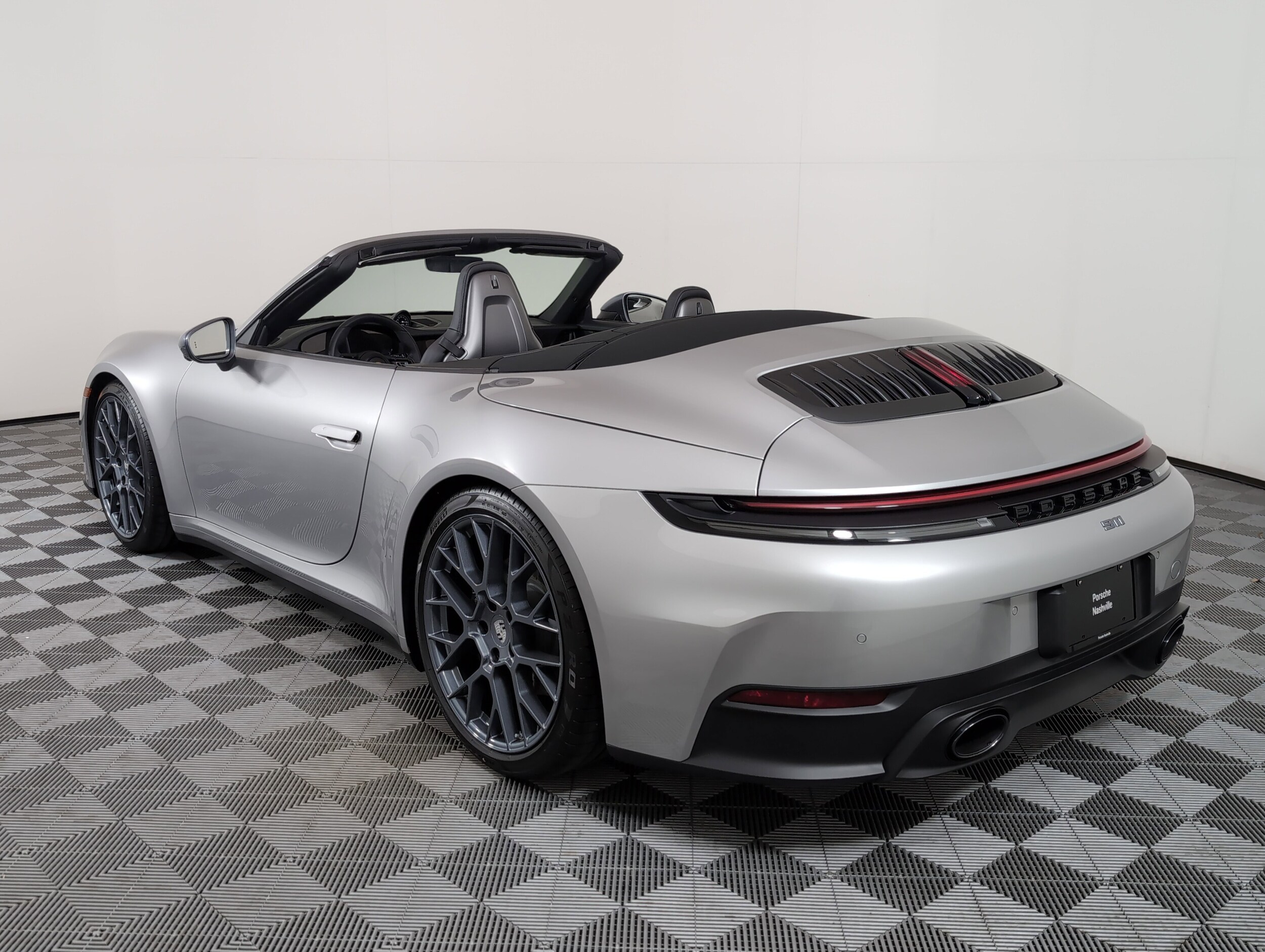 2025 Porsche 911 photo 3